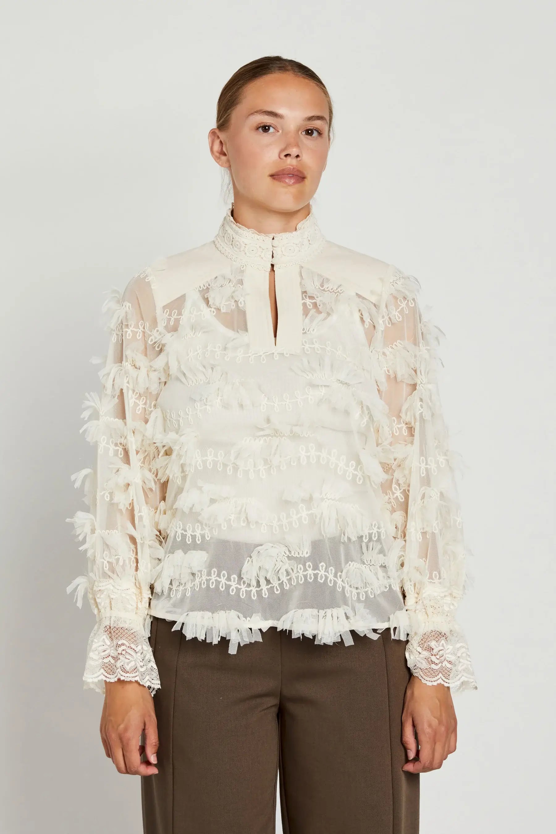philosophy-blues-original-naisten-pusero-royal-blouse-luonnonvalkoinen-1