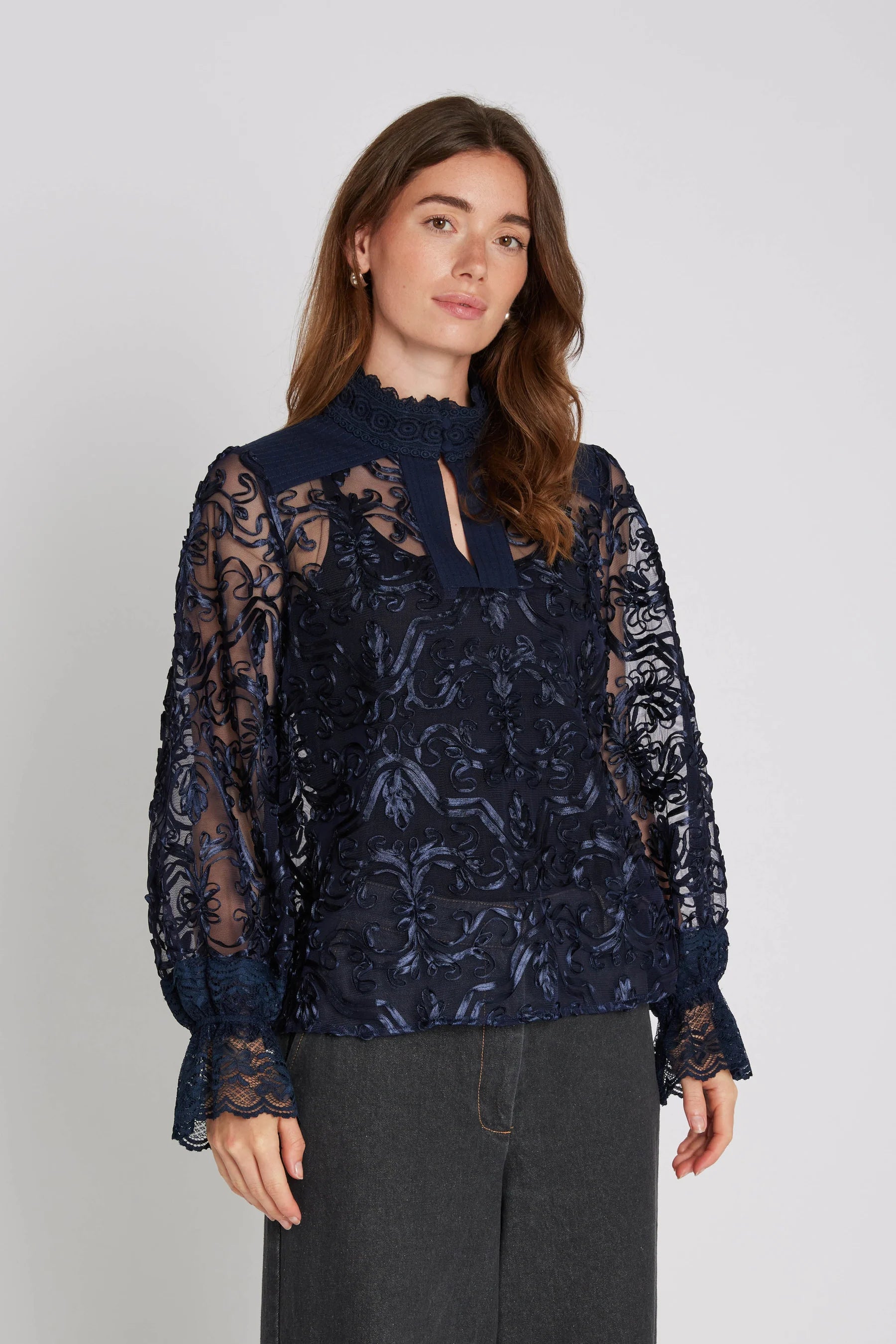 philosophy-blues-original-naisten-pusero-royal-blouse-tummansininen-1