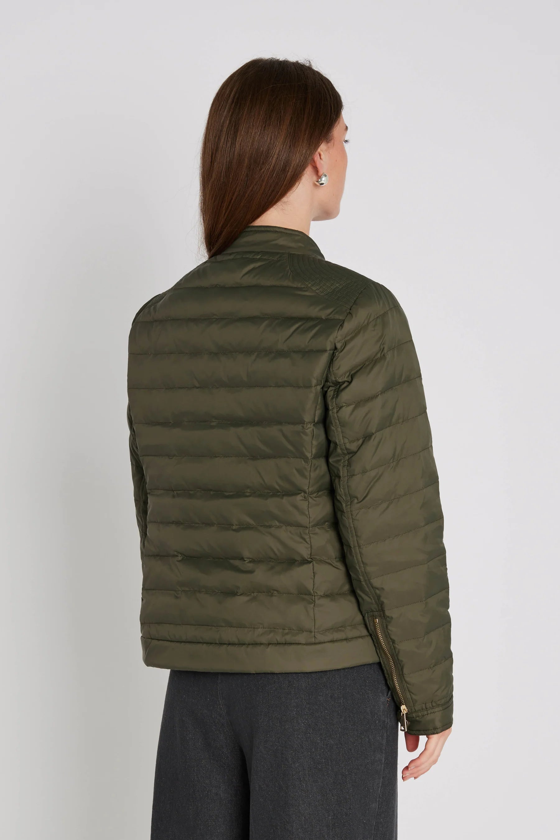 philosophy-blues-original-naisten-takki-puffy-lucy-down-jacket-armeijanvihrea-2