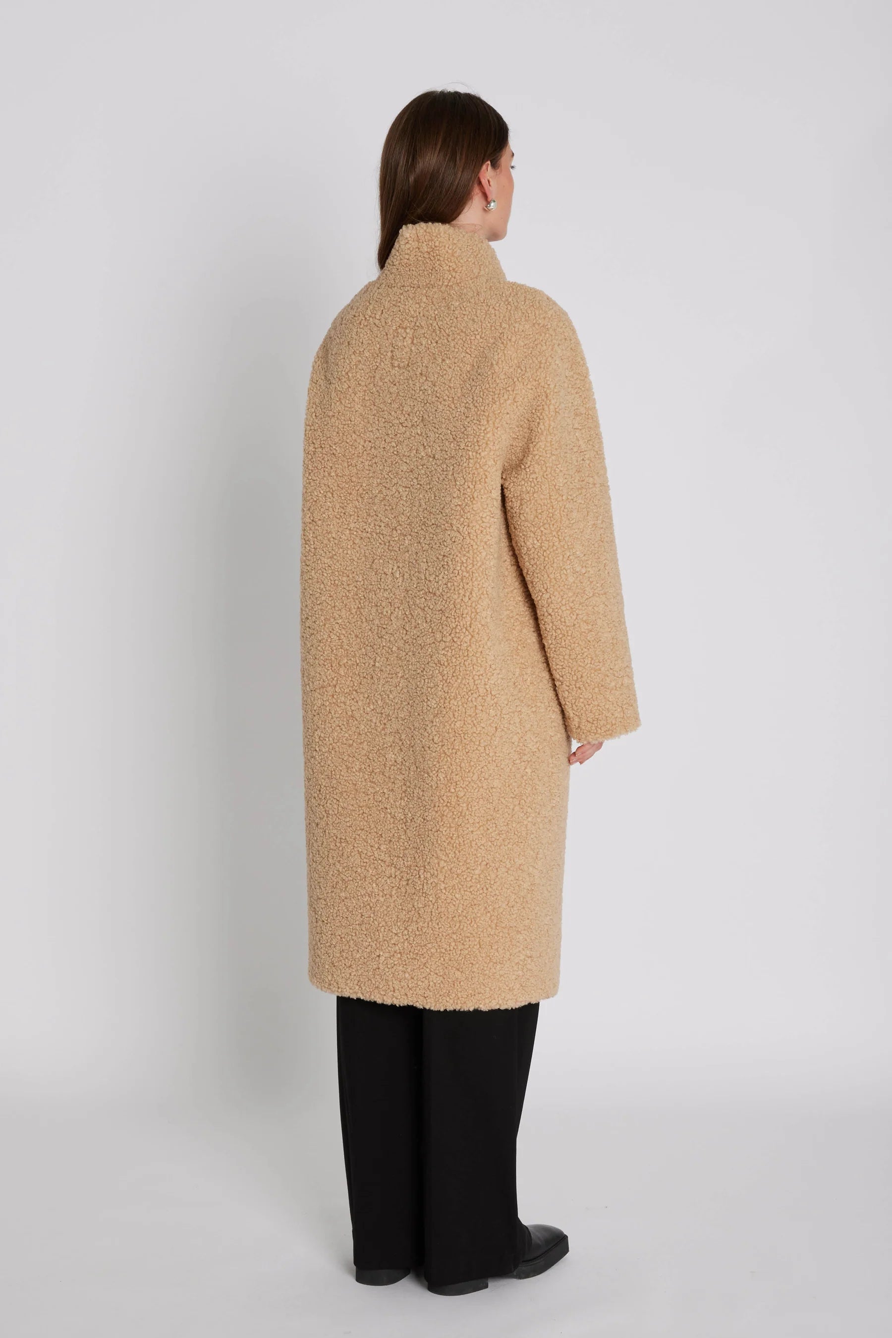 philosophy-blues-original-naisten-takki-teddo-jacket-beige-3