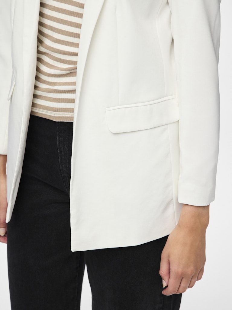 pieces-naisten-bleiseri-pcbozzy-ls-loose-blazer-cloud-dancer-5