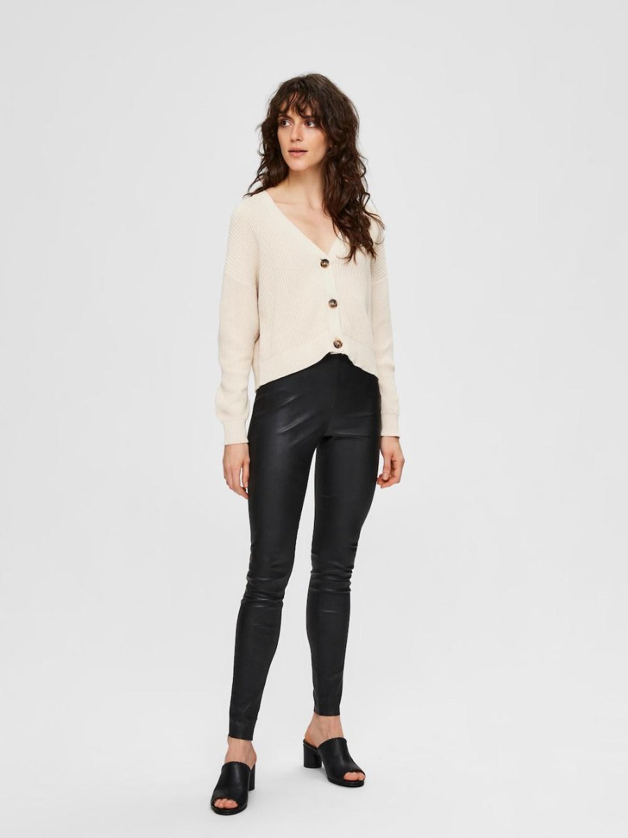 selected-femme-nahkahousut-sylvia-mw-stretch-leather-musta-1