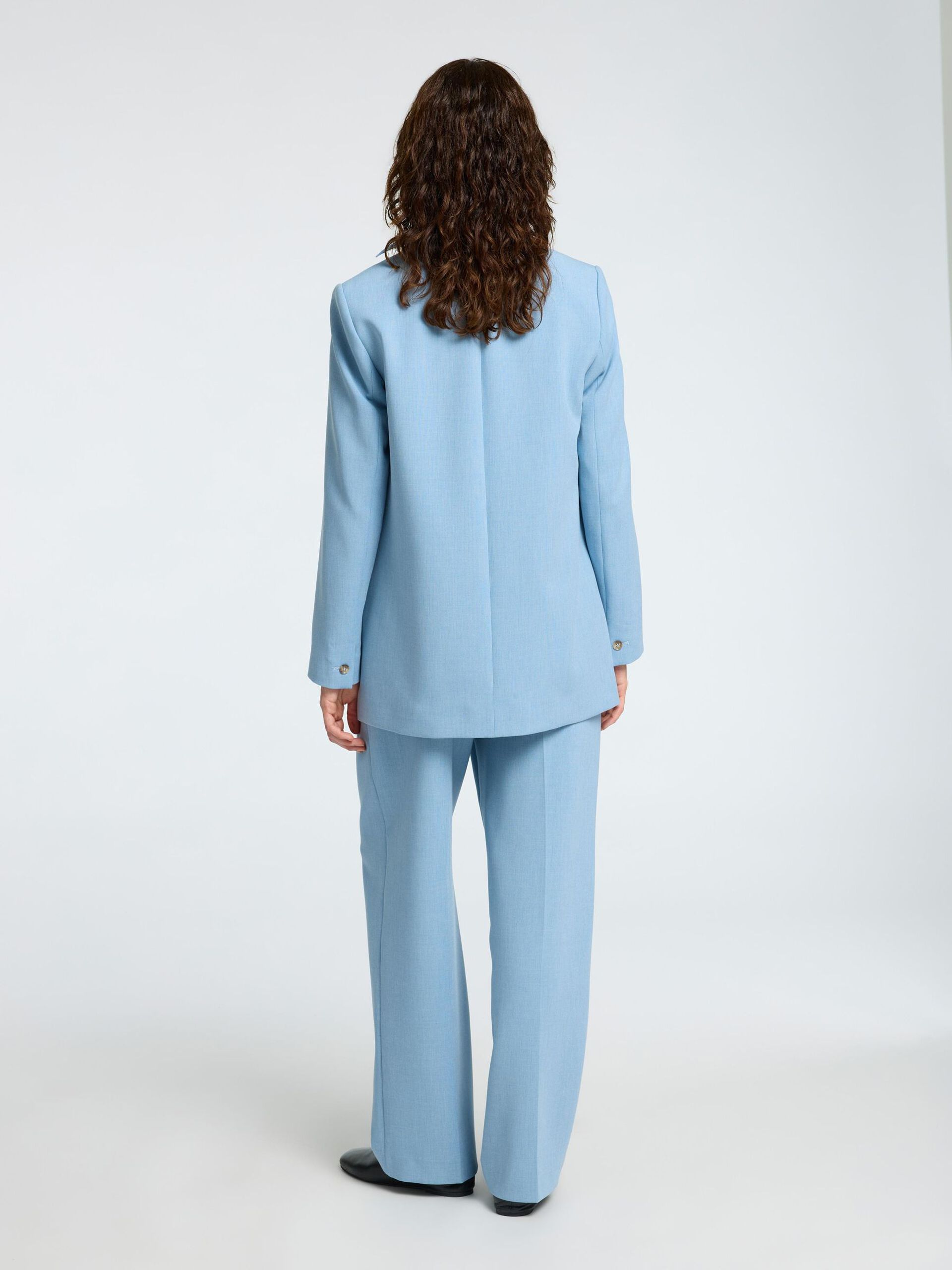 selected-femme-naisten-bleiseri-slfrita-freia-ls-long-blazer-vaaleansininen-2