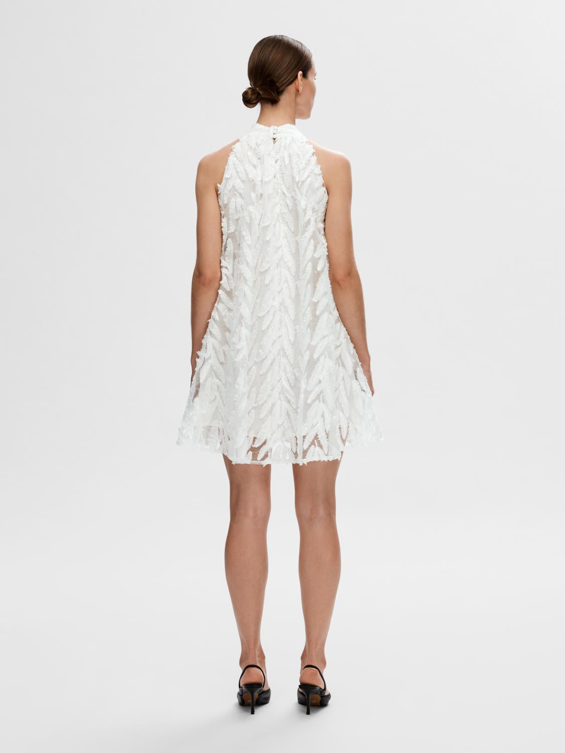 selected-femme-naisten-mekko-slfflorita-sl-halterneck-short-dress-luonnonvalkoinen-2