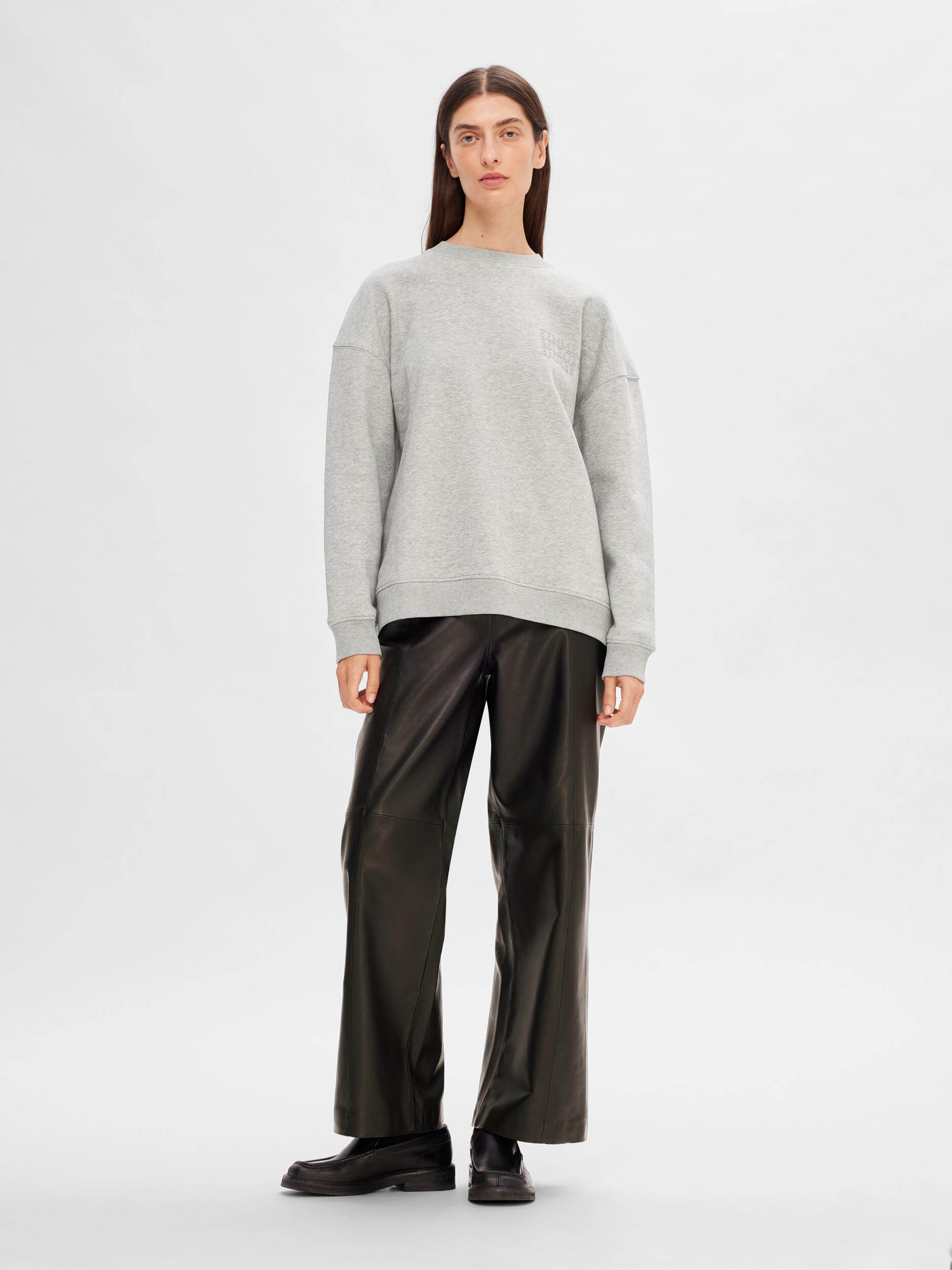 selected-femme-naisten-nahkahousut-slffianna-hw-wide-leather-pant-musta-1