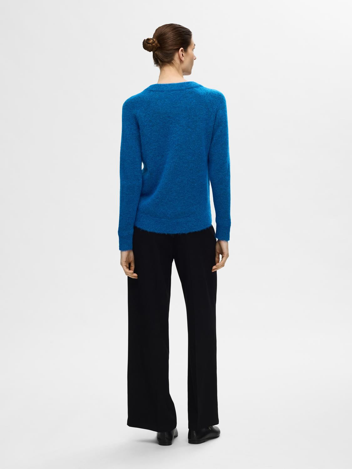 selected-femme-naisten-neulepaita-lulu-ls-knit-o-neck-sininen-3