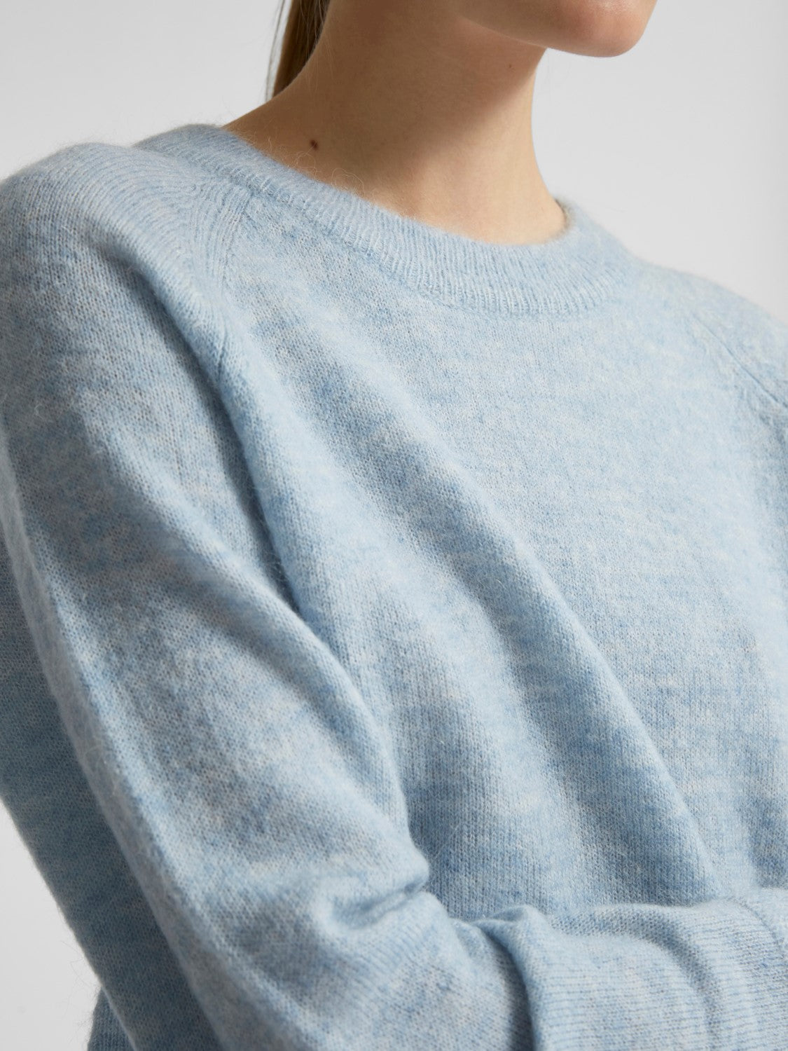 selected-femme-naisten-neulepaita-lulu-ls-knit-o-neck-vaaleansininen-4