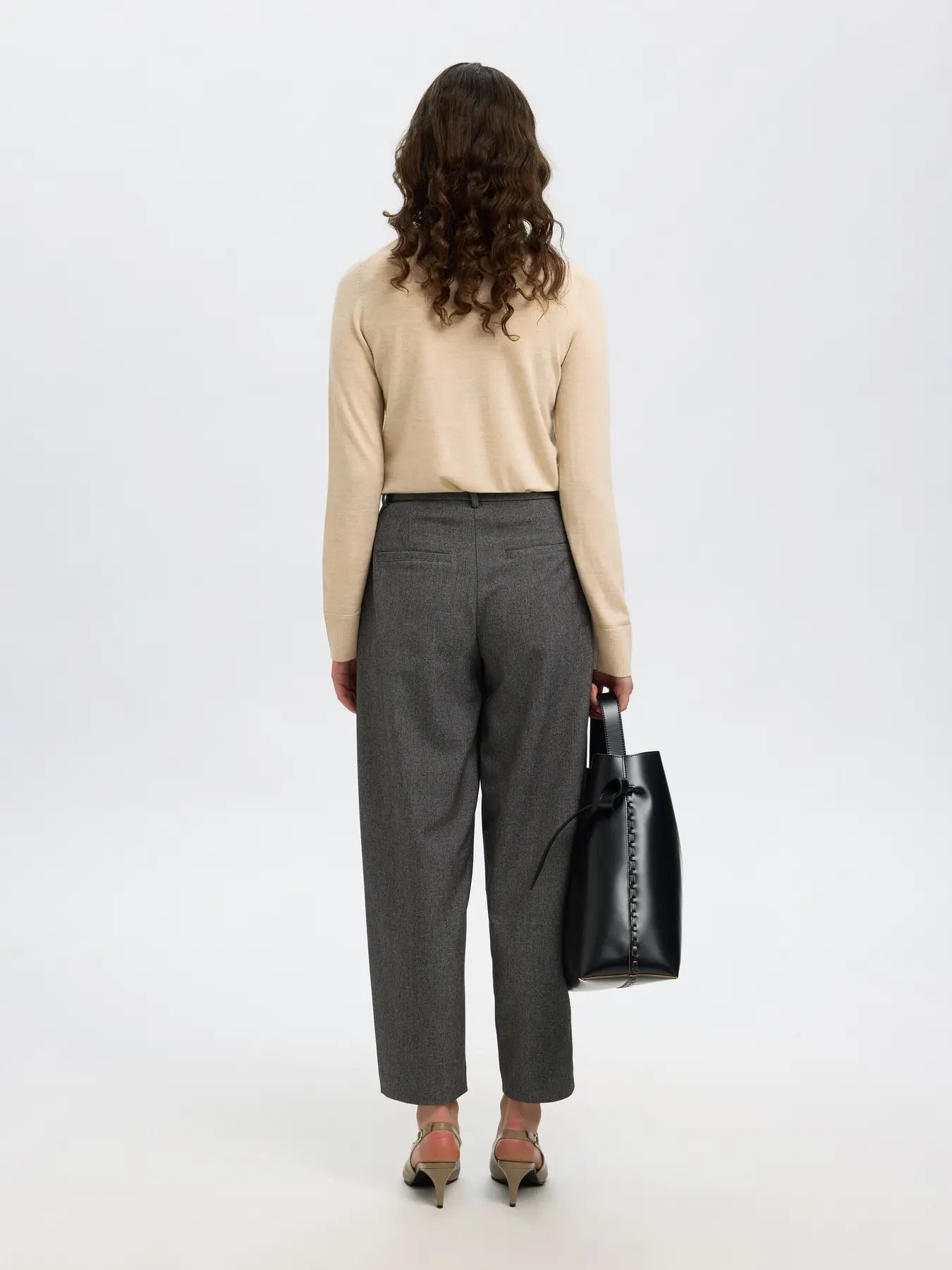 selected-femme-naisten-neulepaita-slfthea-ls-knit-merino-o-neck-noos-oatmeal-2