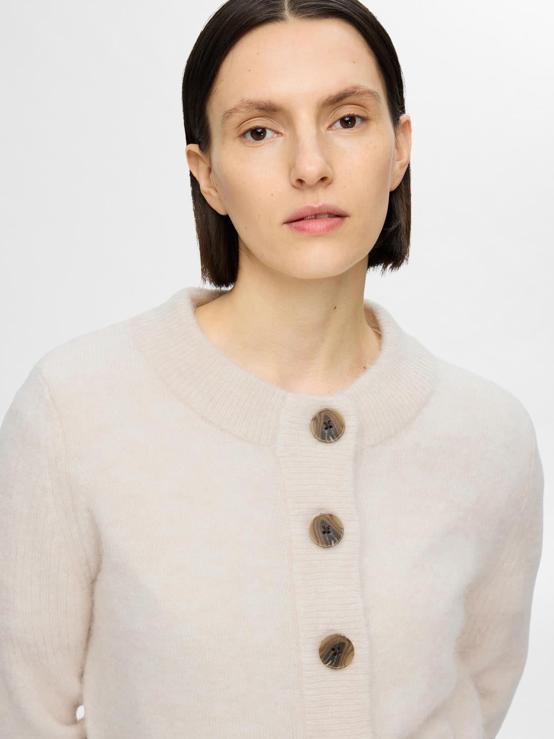 selected-femme-naisten-neuletakki-slfsia-ras-ls-knit-cardigan-luonnonvalkoinen-3