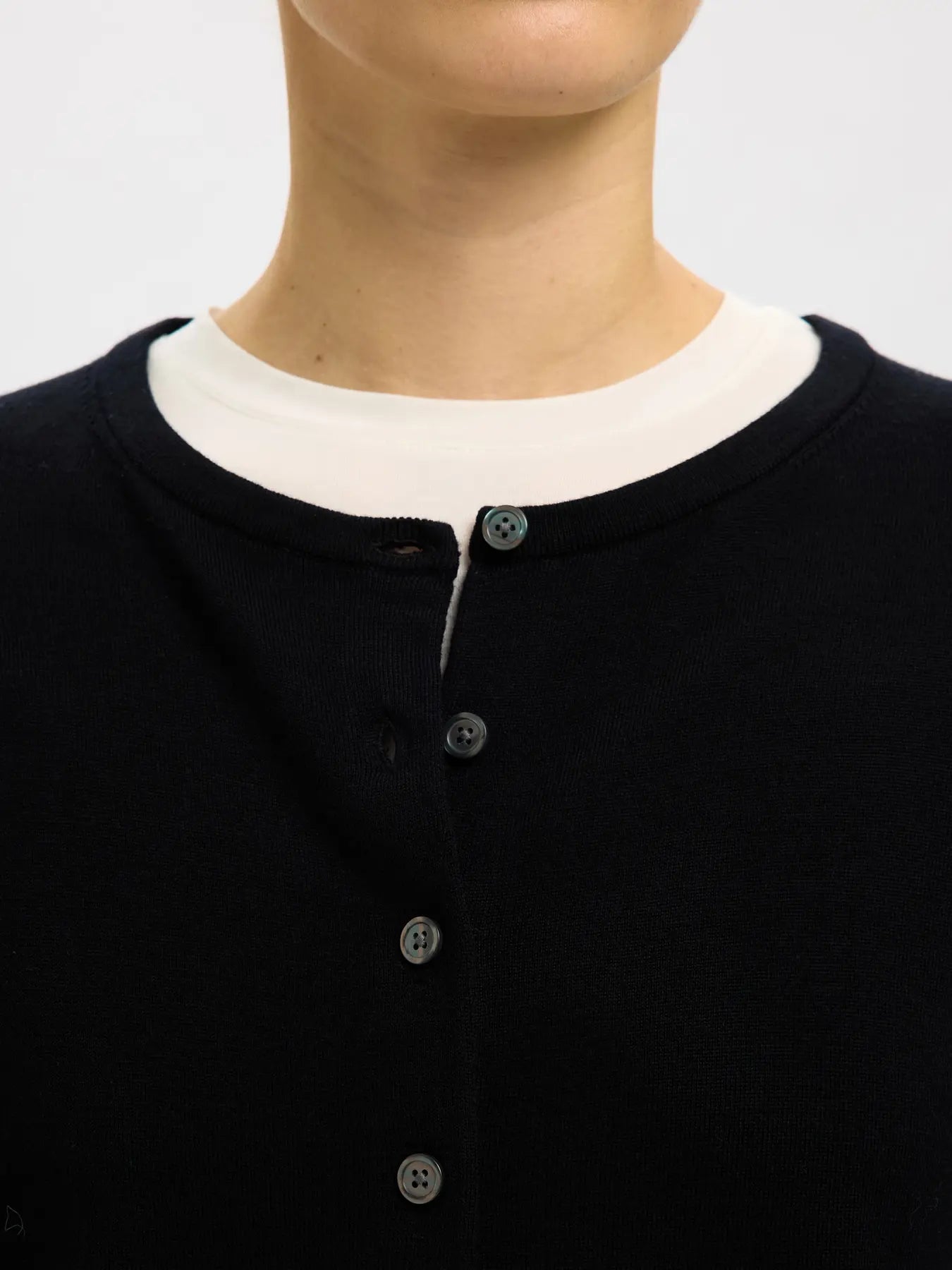 selected-femme-naisten-neuletakki-slfthea-ls-knit-merino-cardigan-noos-black-4