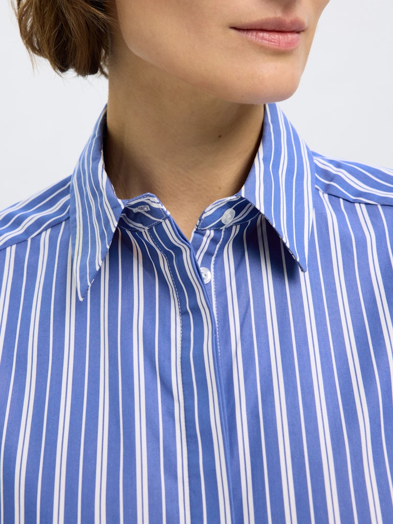 selected-femme-naisten-paita-slffia-2-4-cropped-striped-shirt-raidallinen-sininen-4