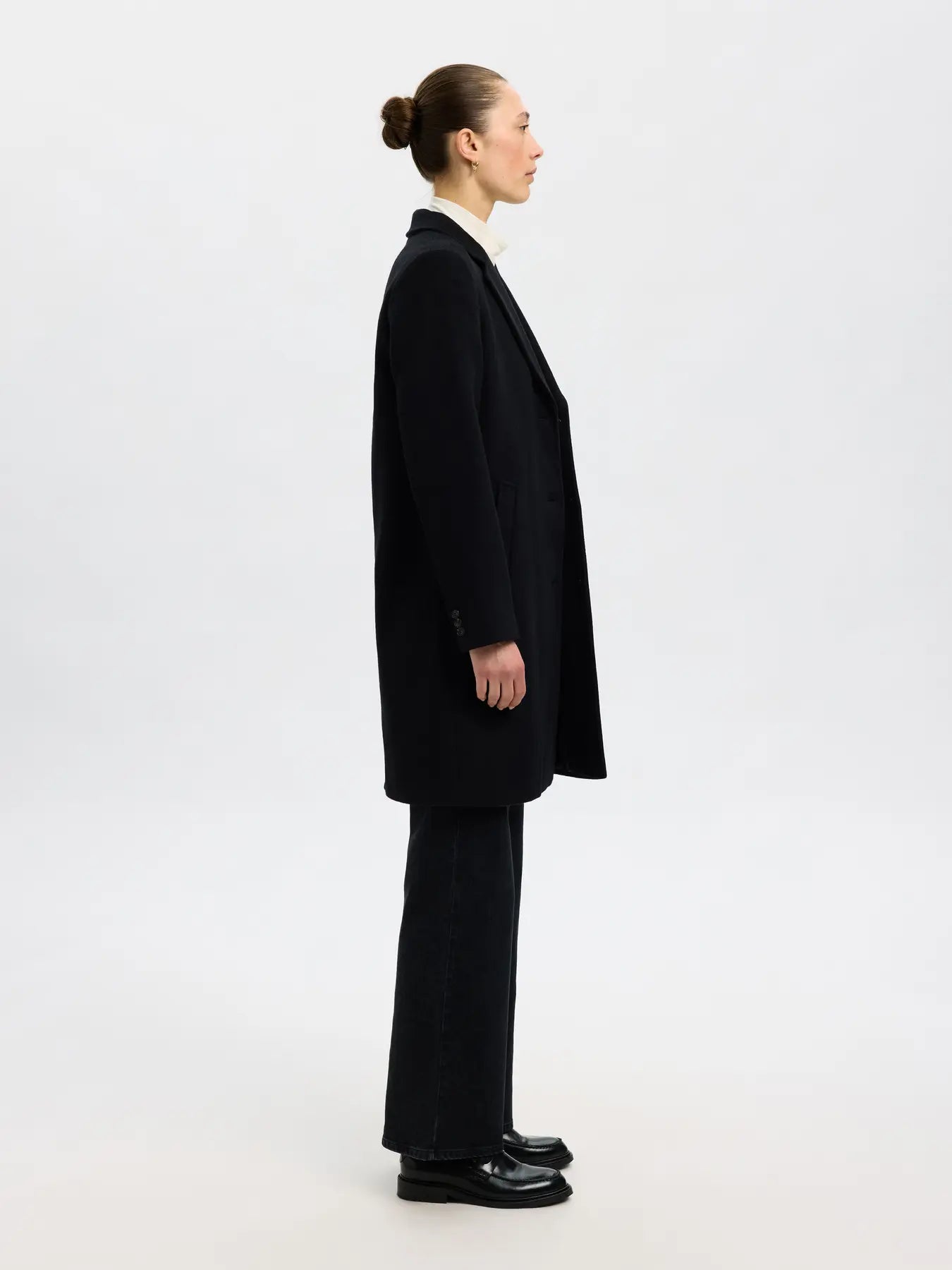 selected-femme-naisten-takki-slfsasja-lano-coat-black-3