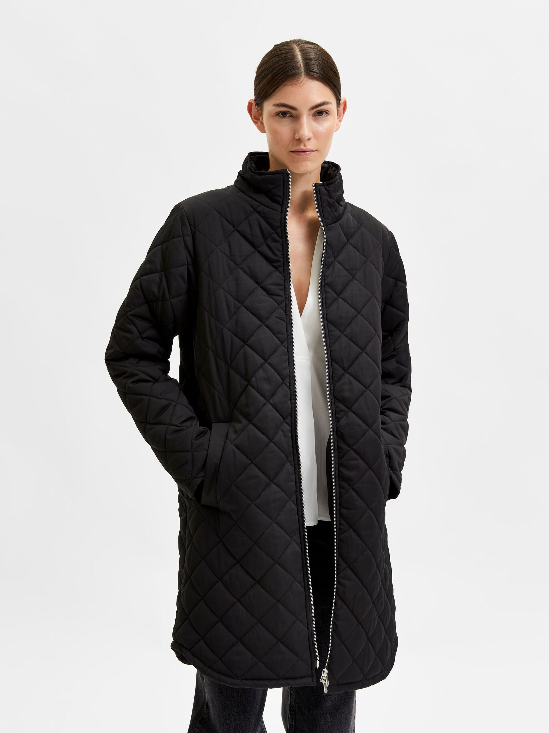 selected-femme-naisten-tikkitakki-slffilly-quilted-coat-b-musta-1