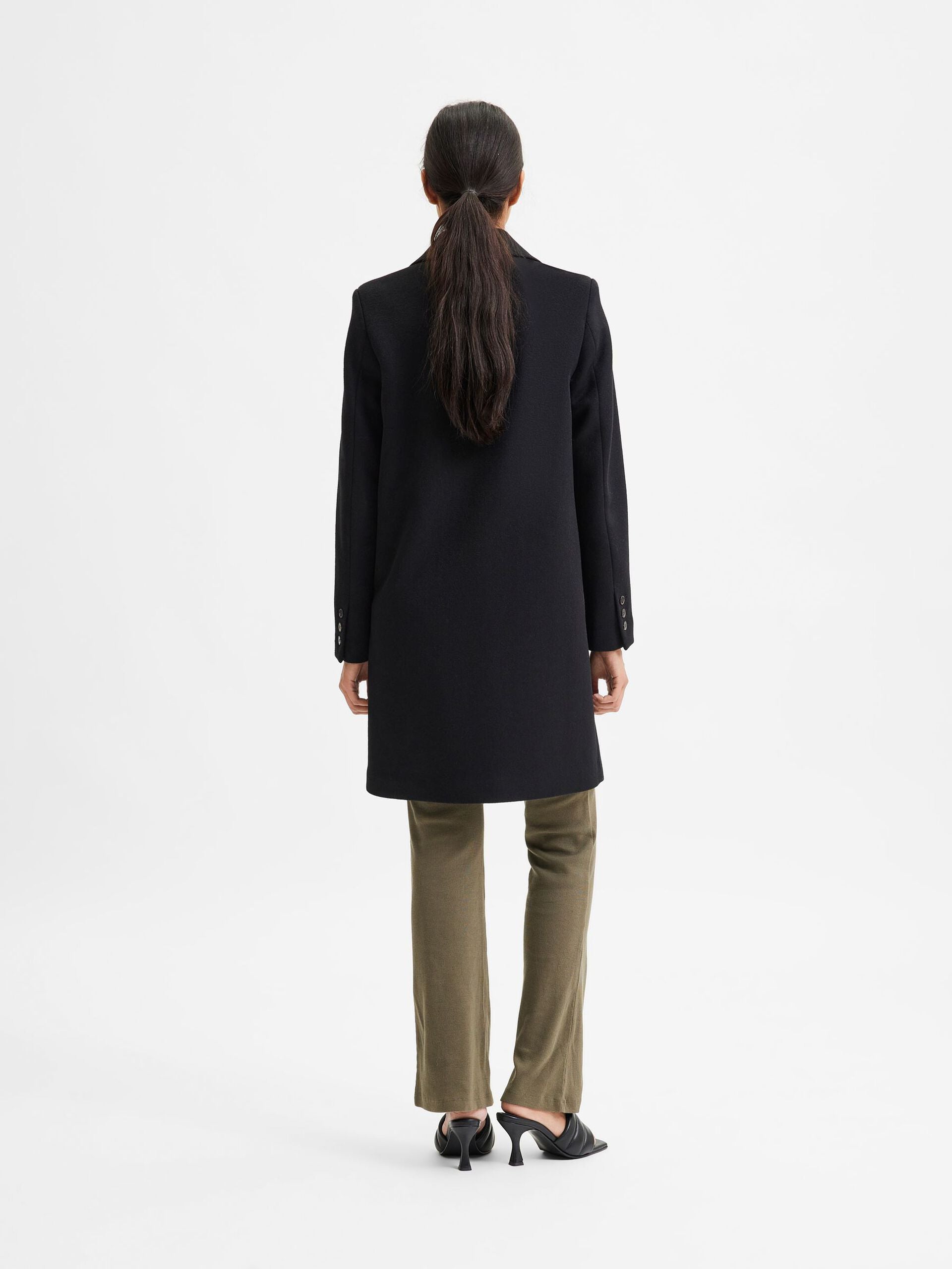 selected-femme-naisten-villakangastakki-slfnew-sasja-wool-coat-noos-musta-2