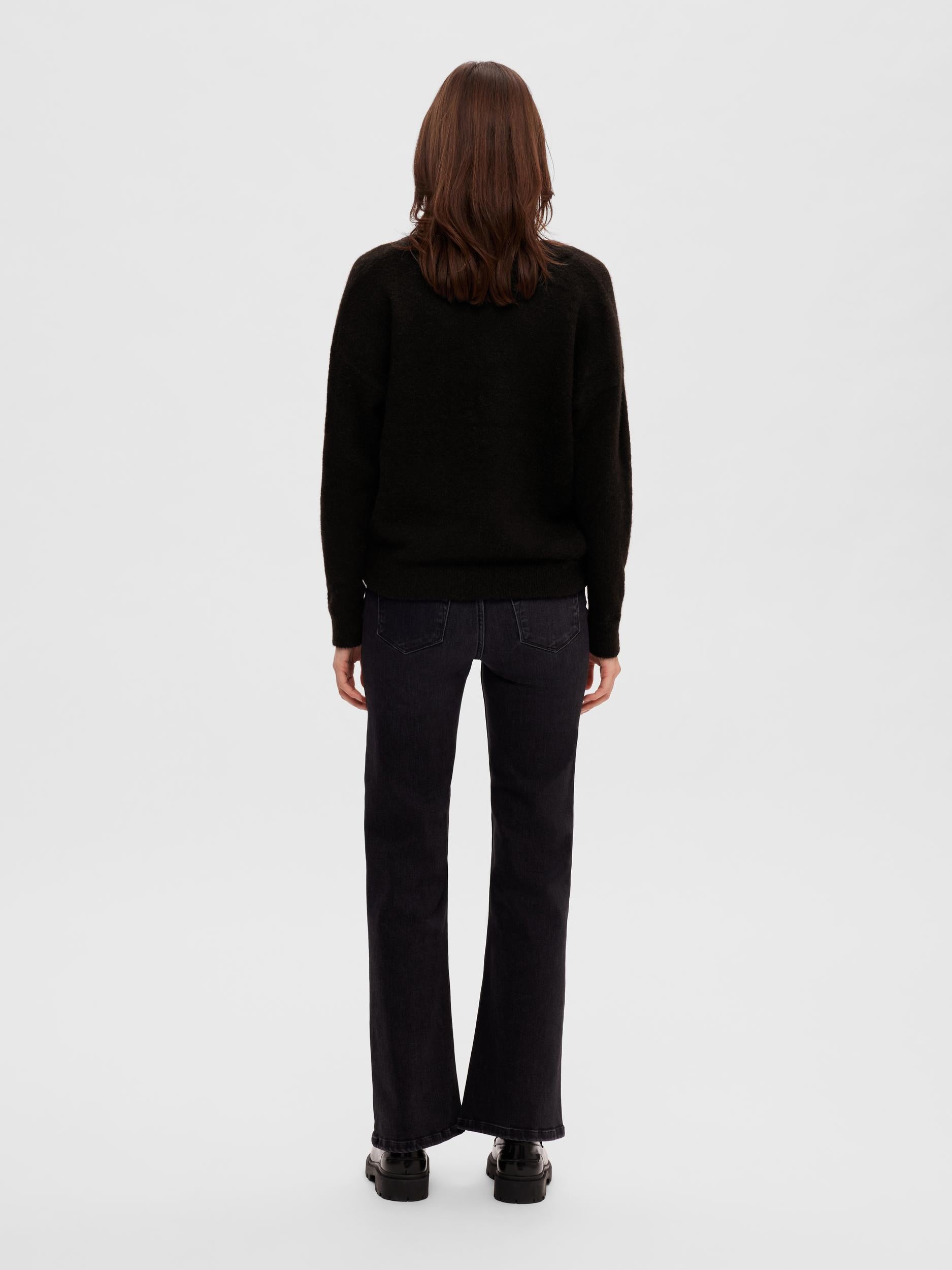 selected-femme-neule-slfmaline-ls-knit-v-neck-musta-2