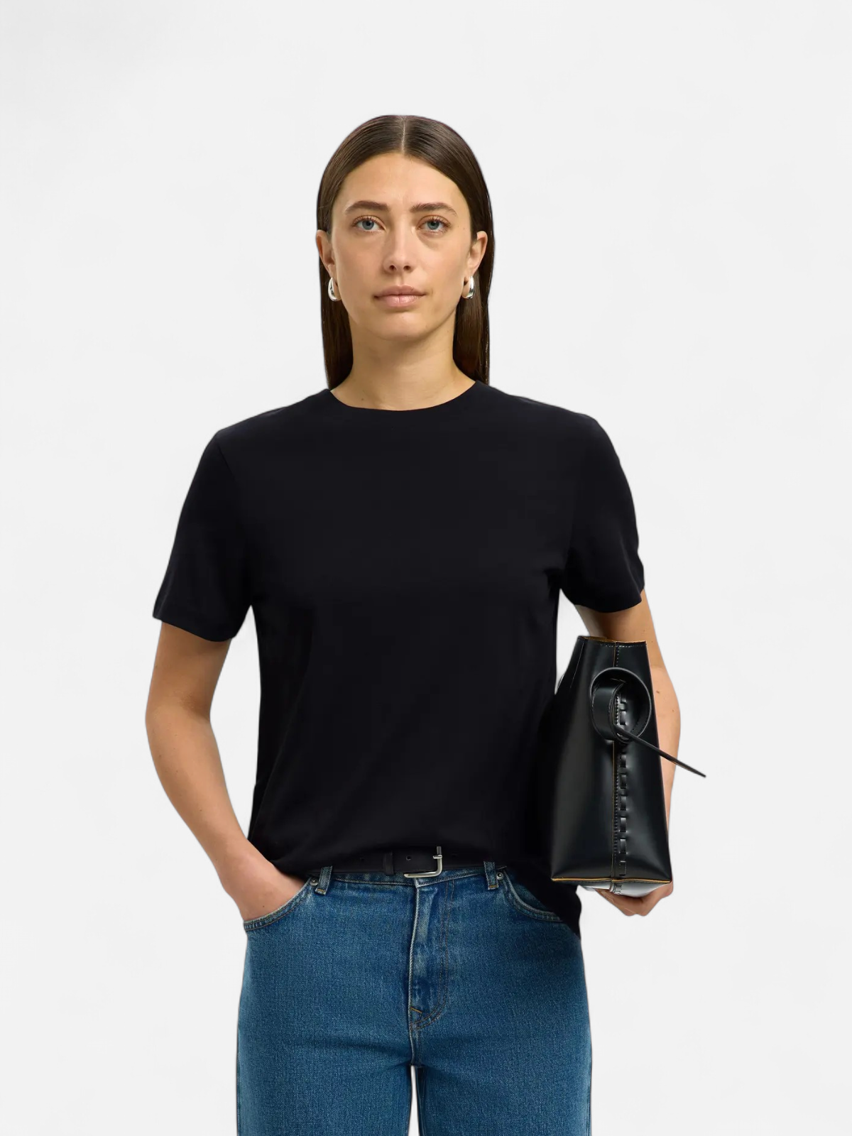 Selected Femme t-paita, SLFMYESSENTIAL SS O-NECK TEE Black - Kekäle.fi