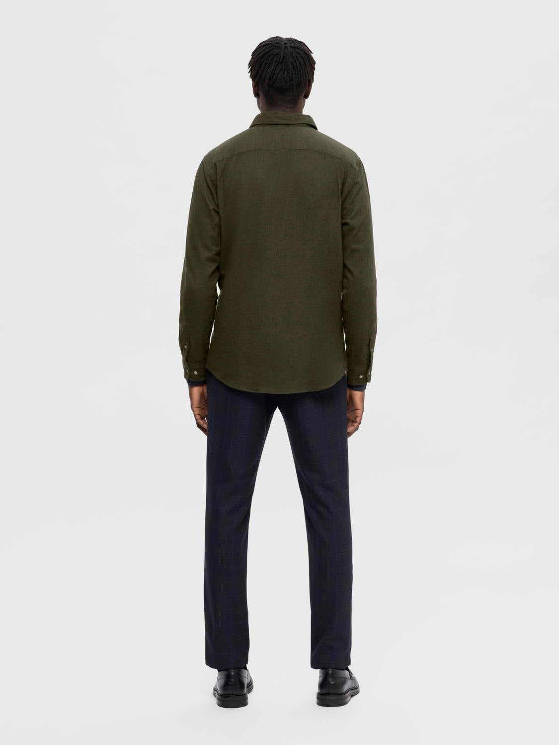 selected-flanelipaita-slim-oven-flannel-shirt-armeijanvihrea-2