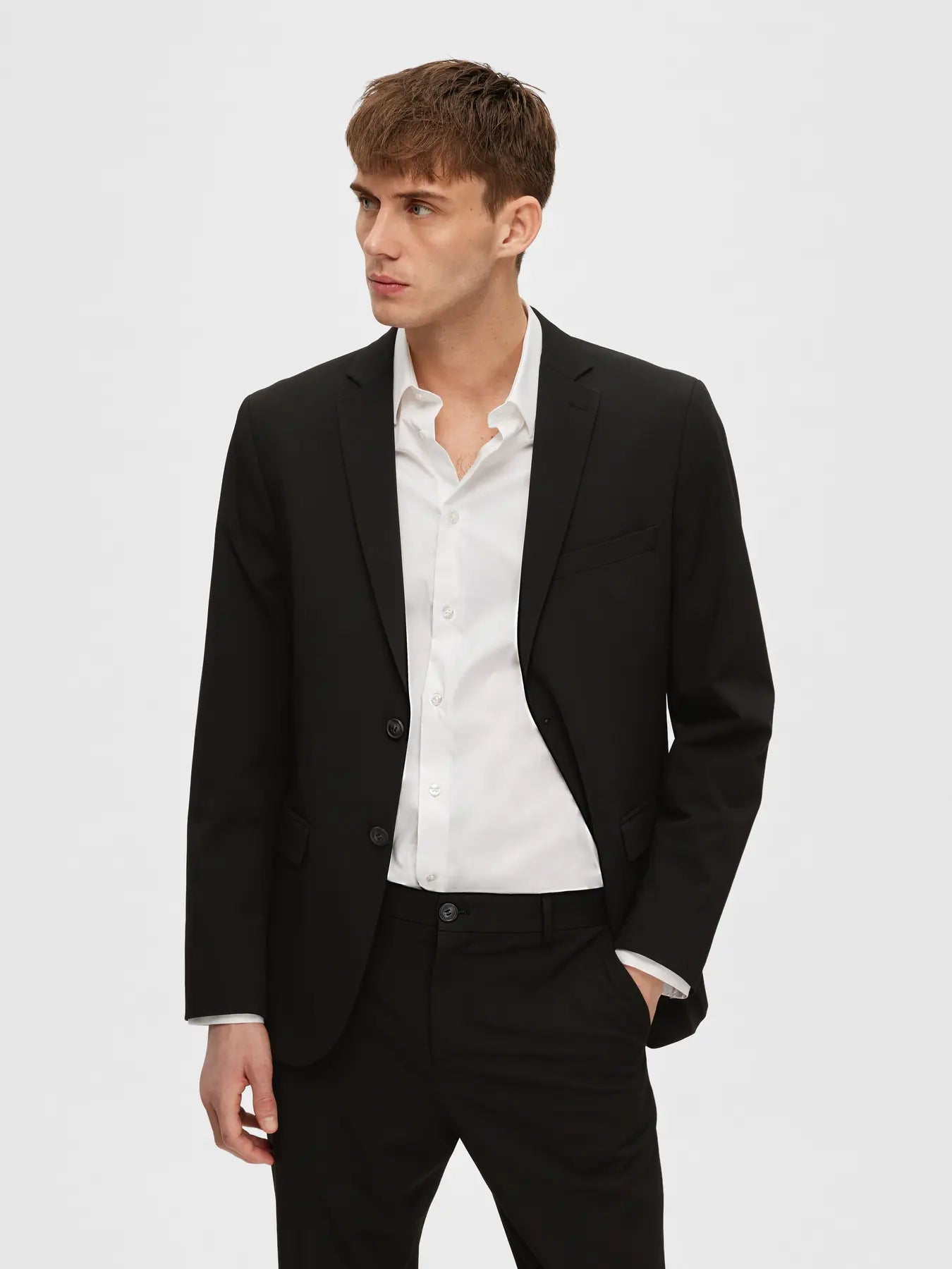 selected-homme-miesten-bleiseri-liam-blz-flex-nos-black-1