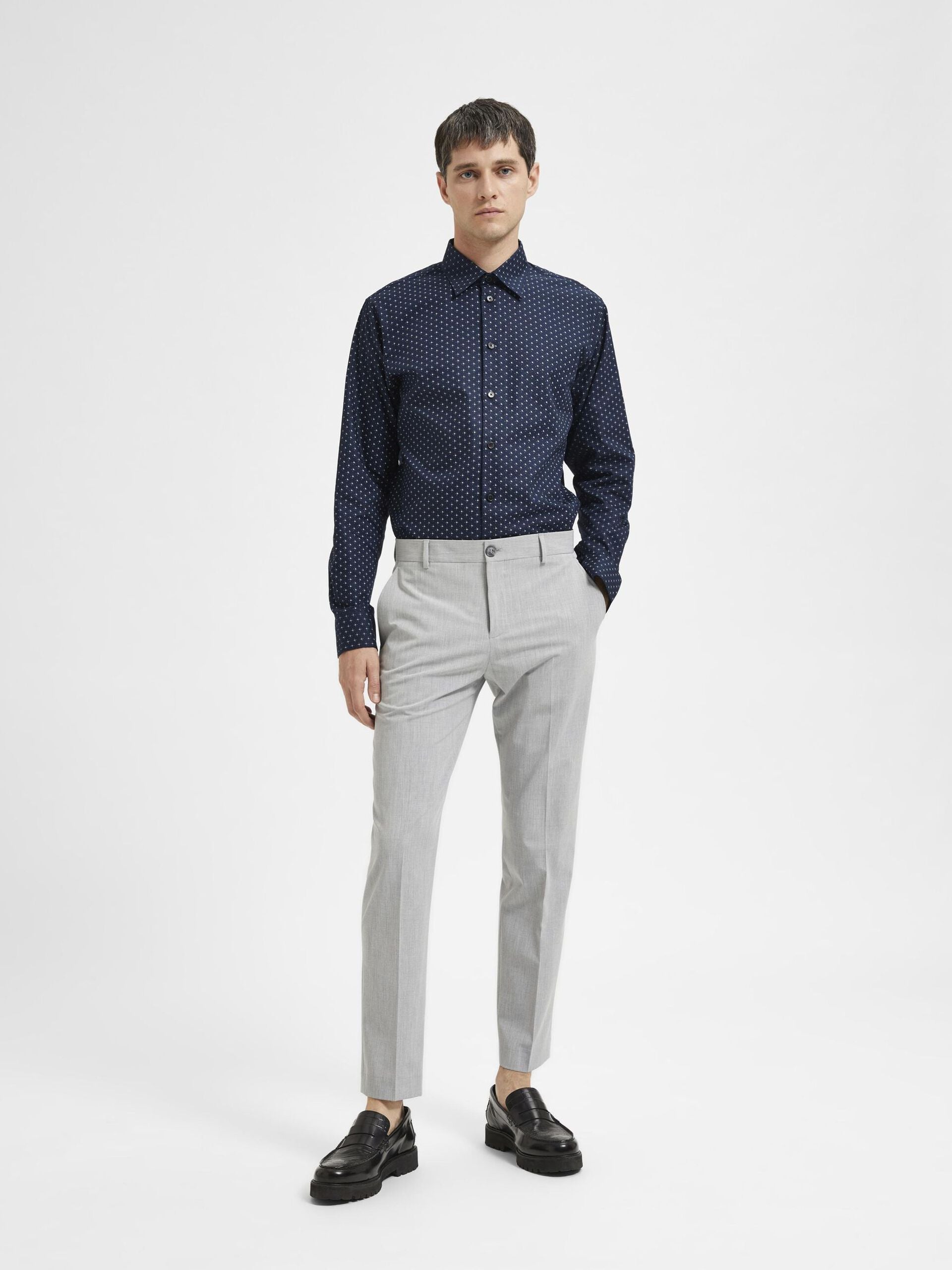 selected-homme-miesten-housut-liam-trs-flex-nos-vaaleanharmaa-1