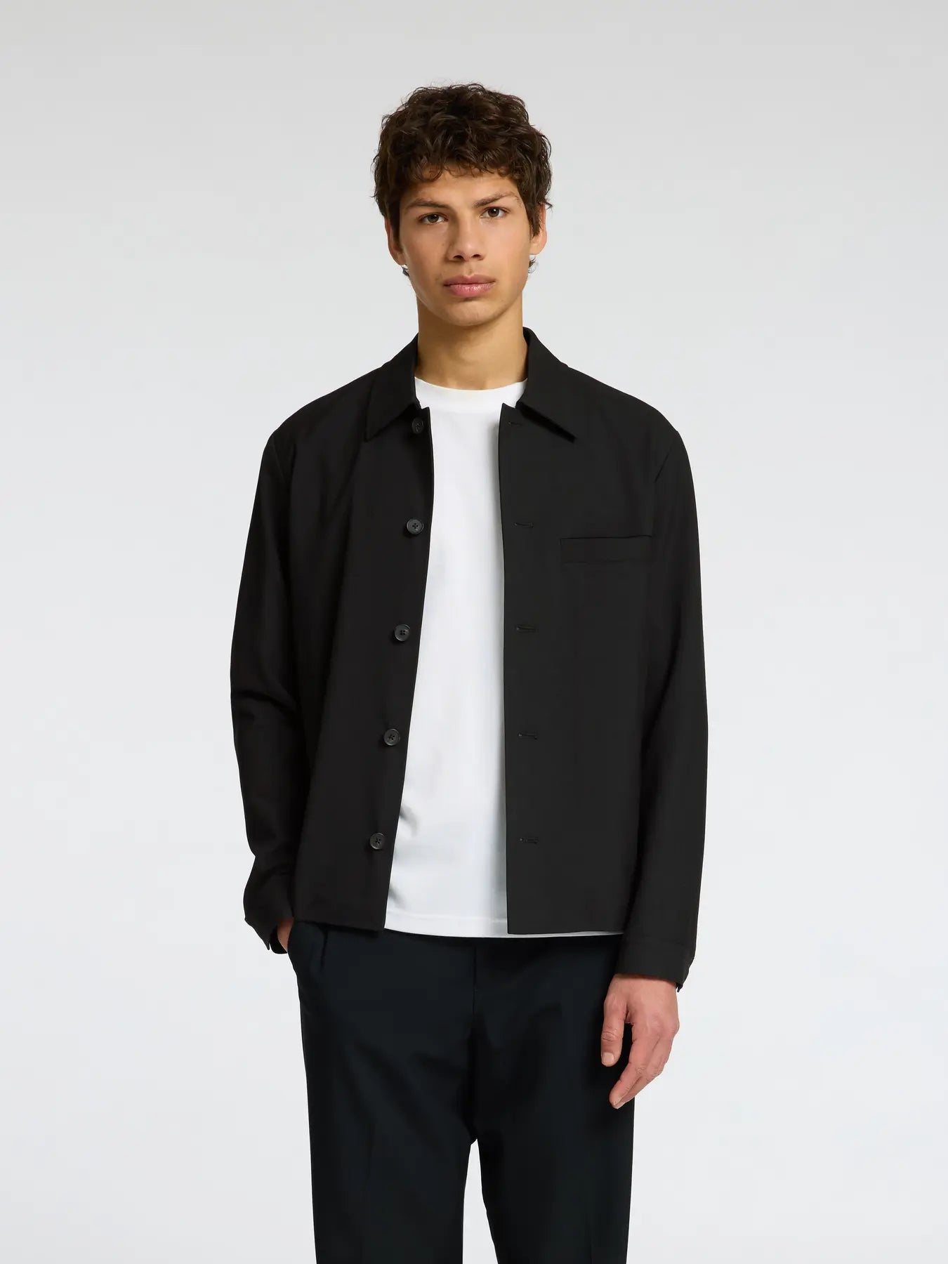 selected-miesten-bleiseri-robert-overshirt-black-1