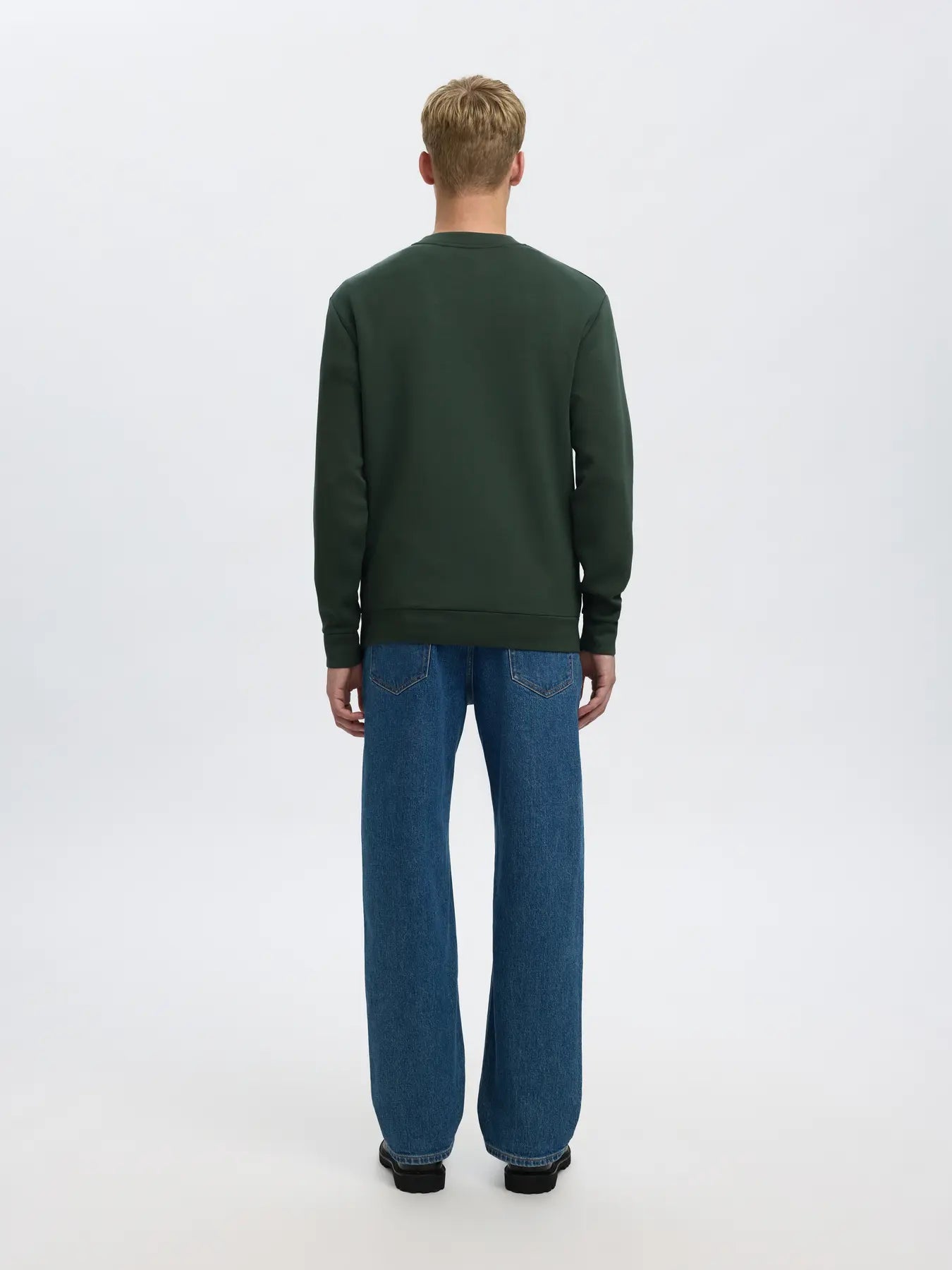 selected-miesten-college-manuel-soft-crew-neck-deep-forest-2