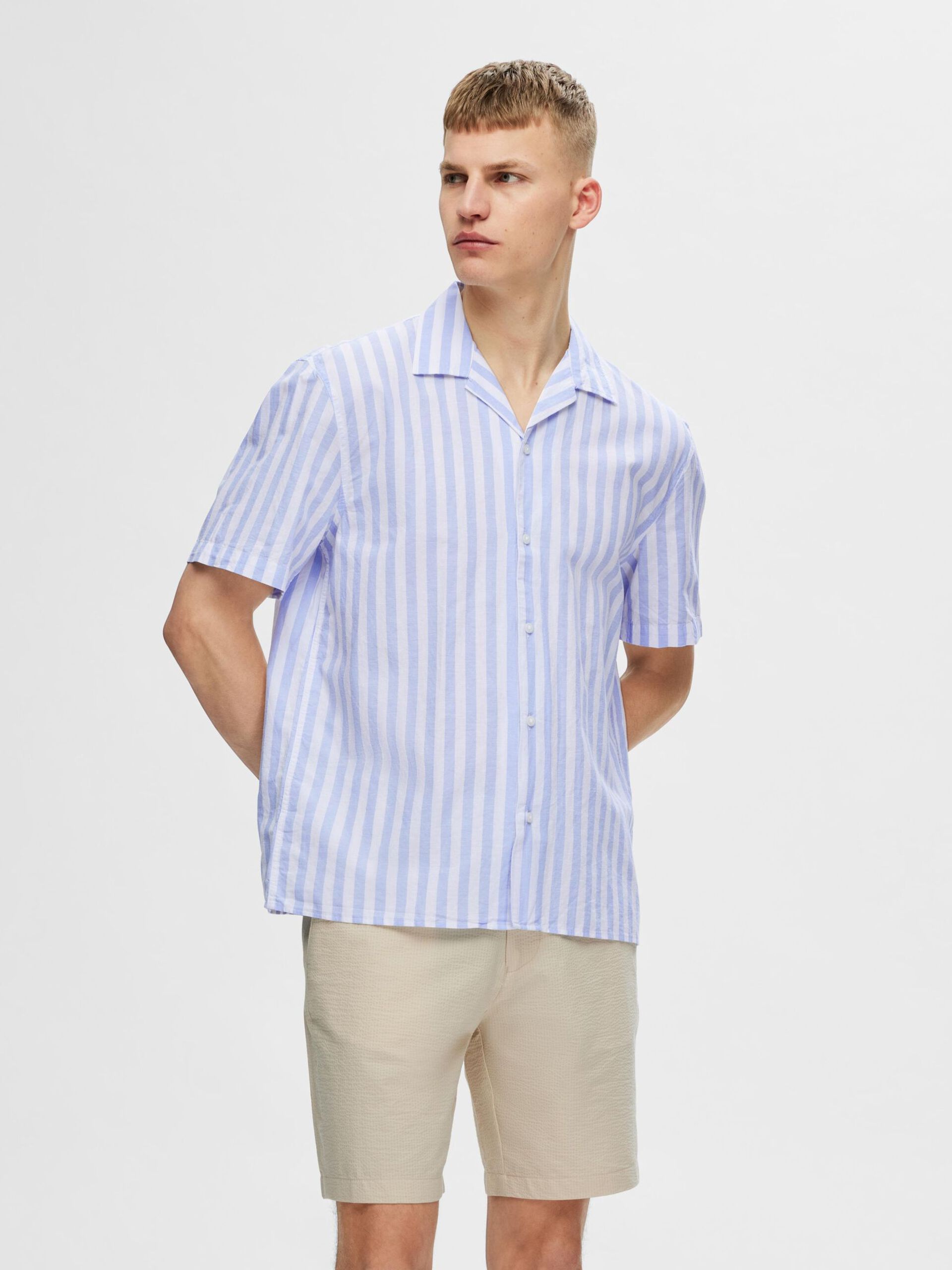selected-miesten-kauluspaita-k-relax-new-linen-ss-resort-raidallinen-sininen-1