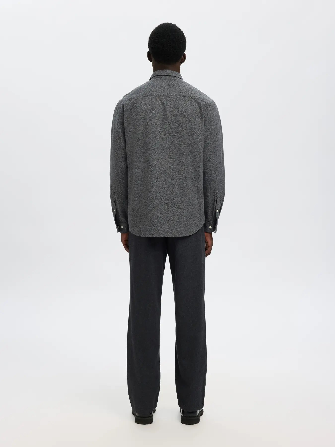 selected-miesten-kauluspaita-reg-noah-brushed-twist-shirt-gray-flannel-twisted-blac-2