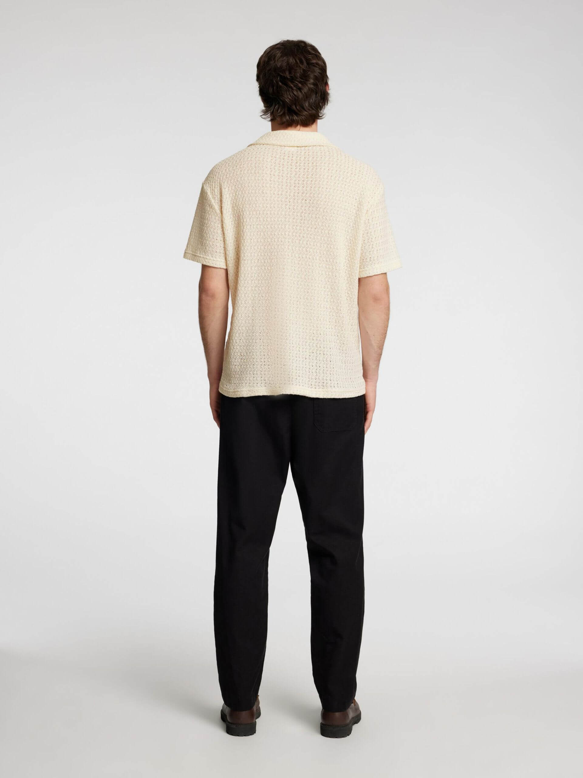 selected-miesten-kauluspaita-relax-bane-ss-jersey-shirt-luonnonvalkoinen-2