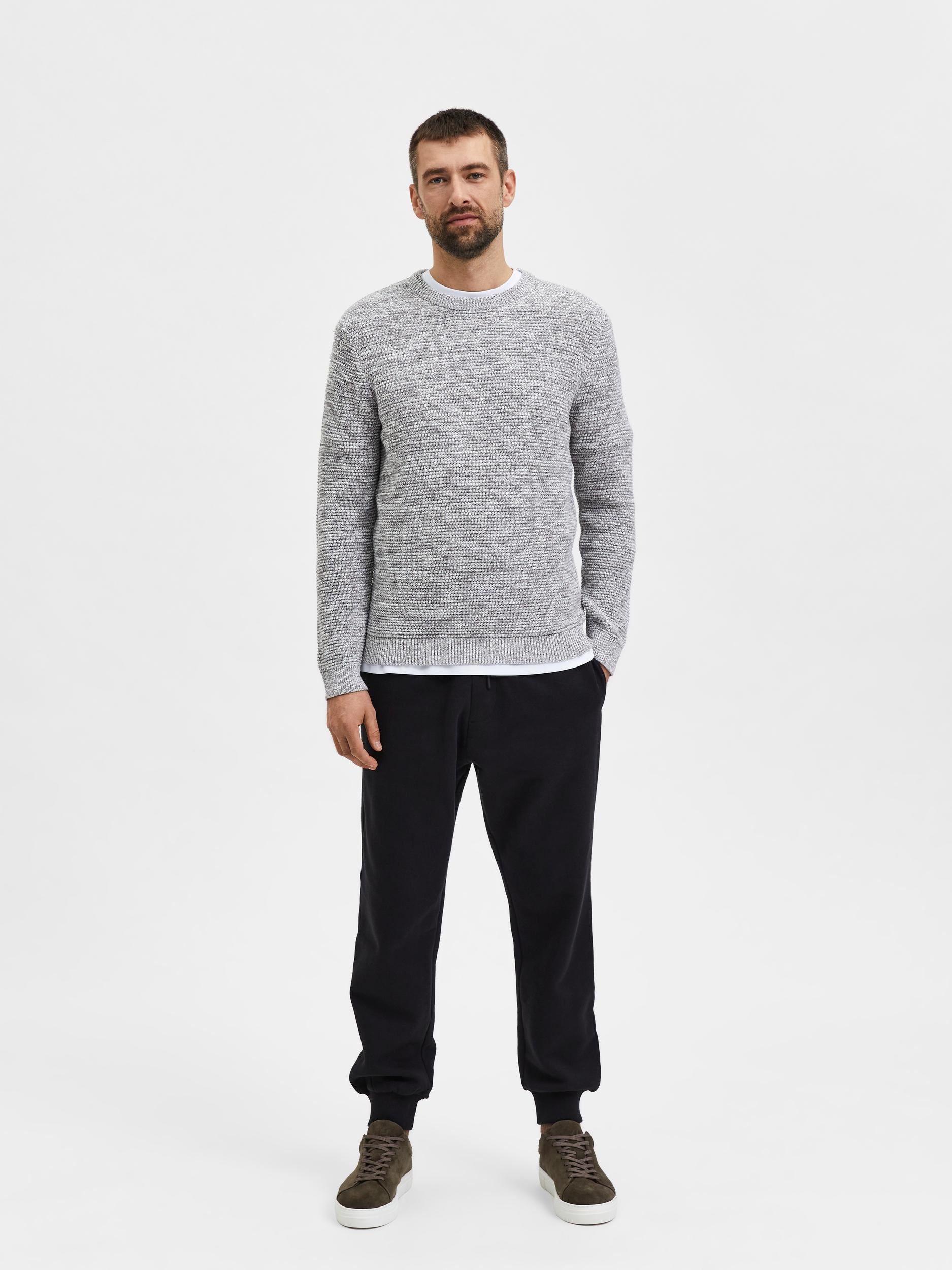 selected-miesten-neule-vince-bubble-crew-vaaleanharmaa-5