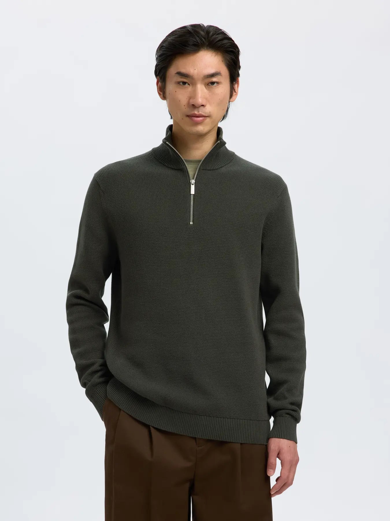 selected-miesten-neulepusero-dane-ls-knit-structure-half-zip-vihrea-1