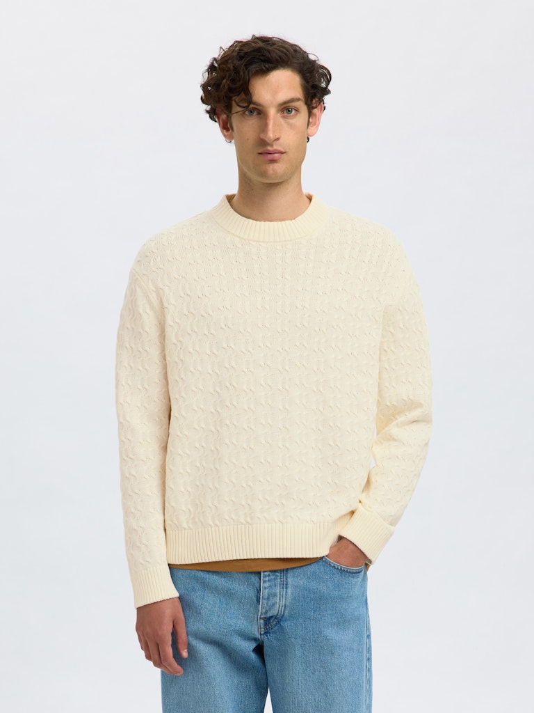 selected-miesten-neulepusero-k-philip-ls-knit-relaxed-crew-neck-egret-1