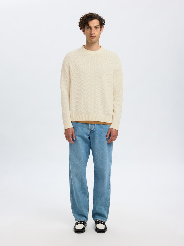 selected-miesten-neulepusero-k-philip-ls-knit-relaxed-crew-neck-egret-4