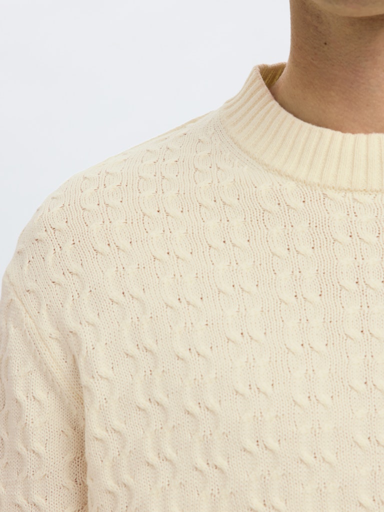 selected-miesten-neulepusero-k-philip-ls-knit-relaxed-crew-neck-egret-5