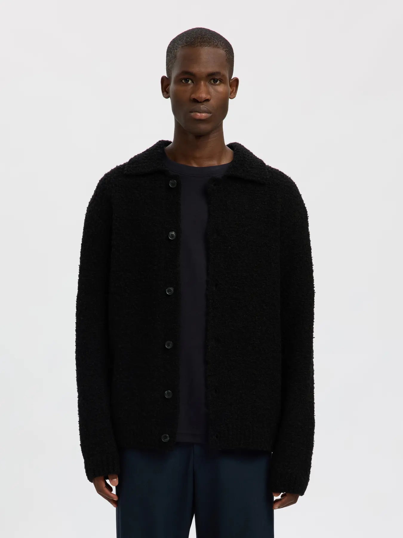 selected-miesten-neuletakki-lloyd-ls-knit-boucle-black-1