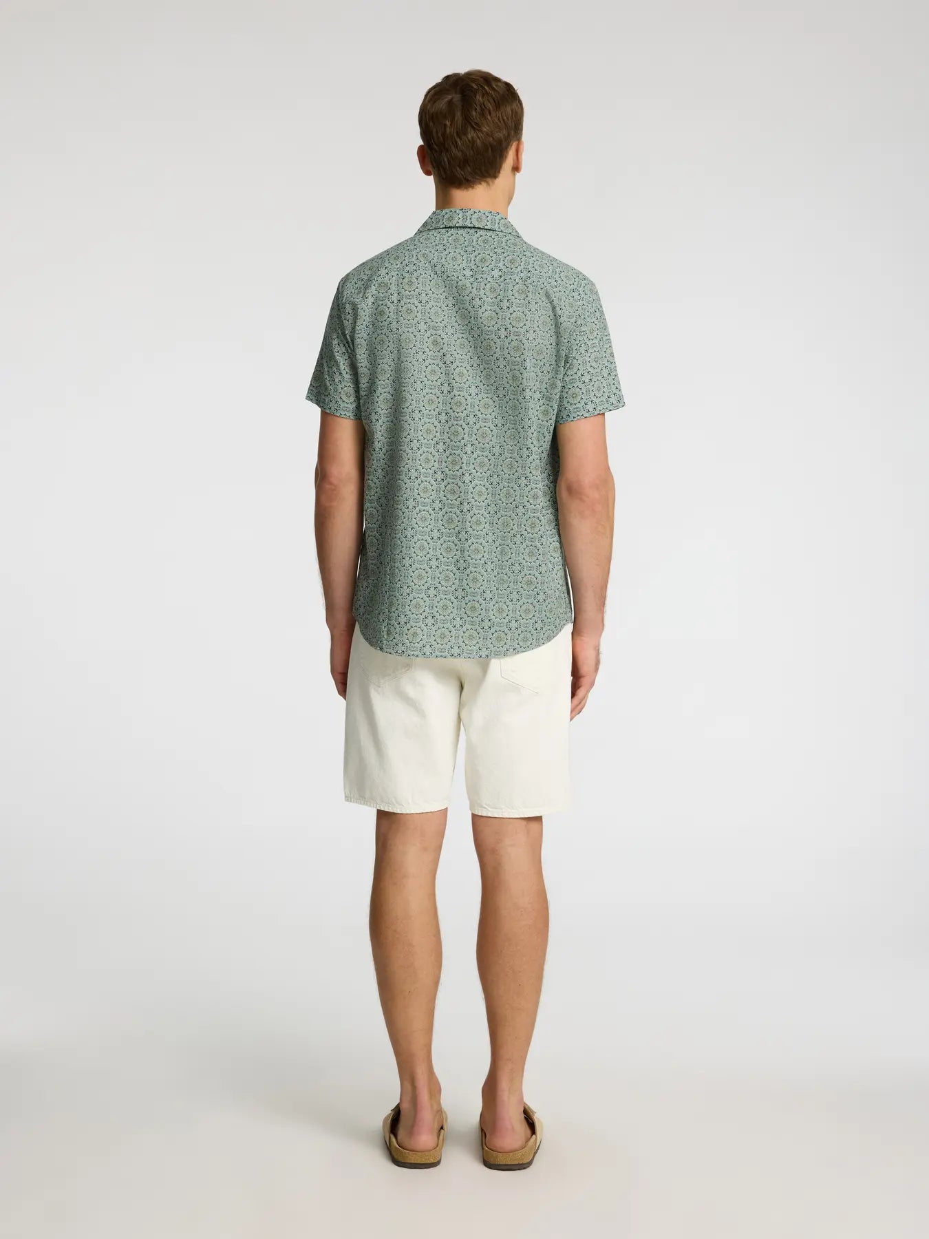 selected-miesten-paita-new-linen-shirt-resort-vihrea-kuosi-3