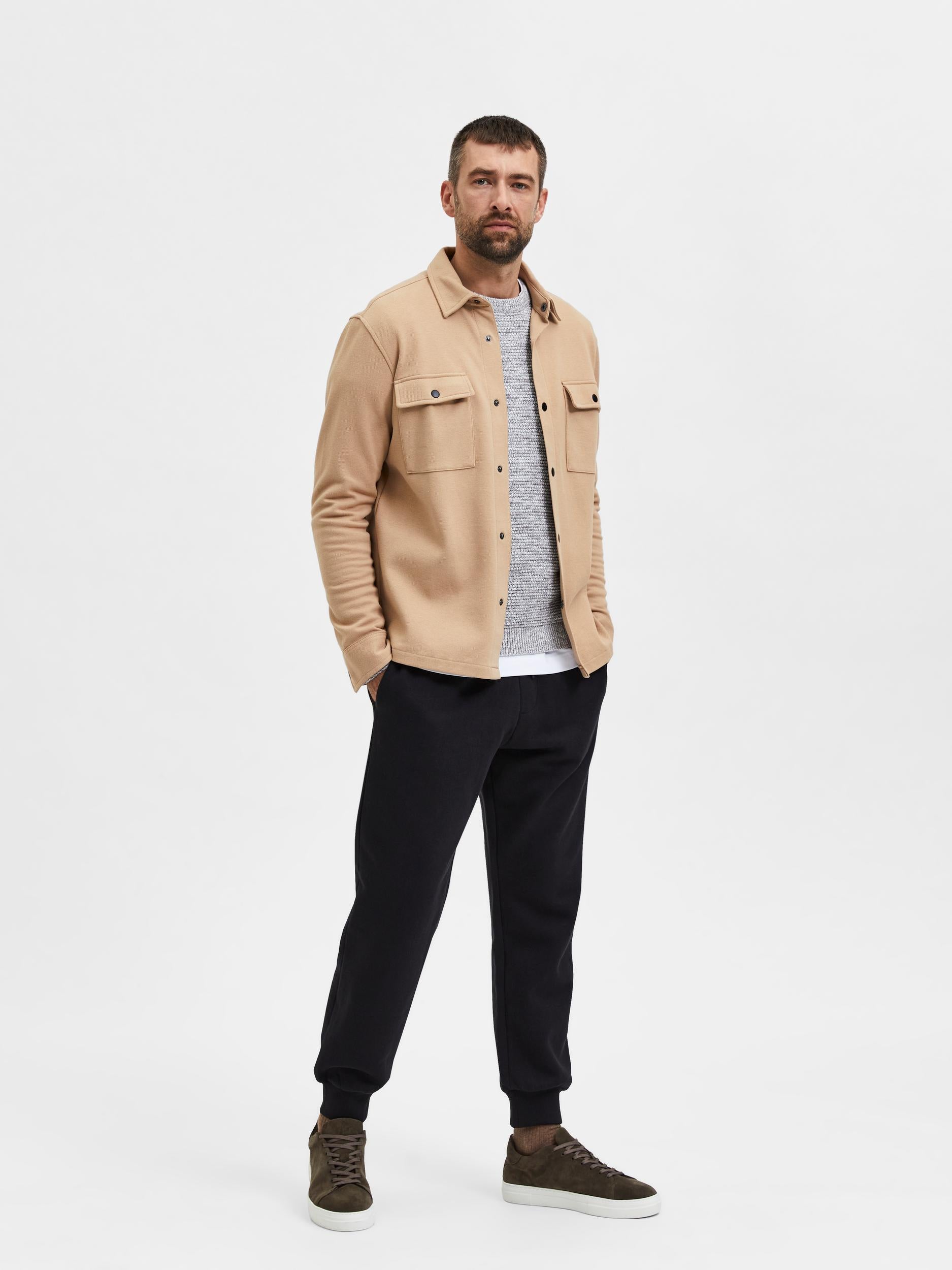 selected-miesten-paitatakki-jackie-sweat-jacket-vaalea-beige-3