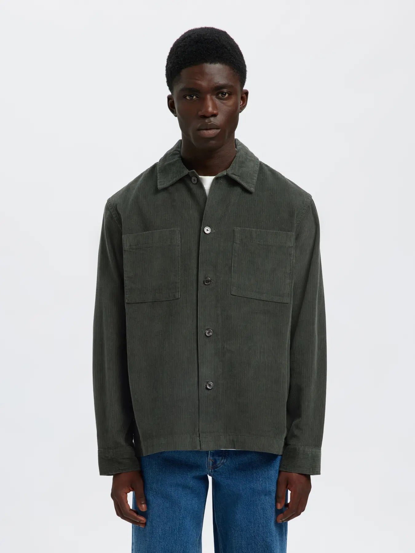selected-miesten-paitatakki-slhregtate-cord-overshirt-tummanvihrea-1