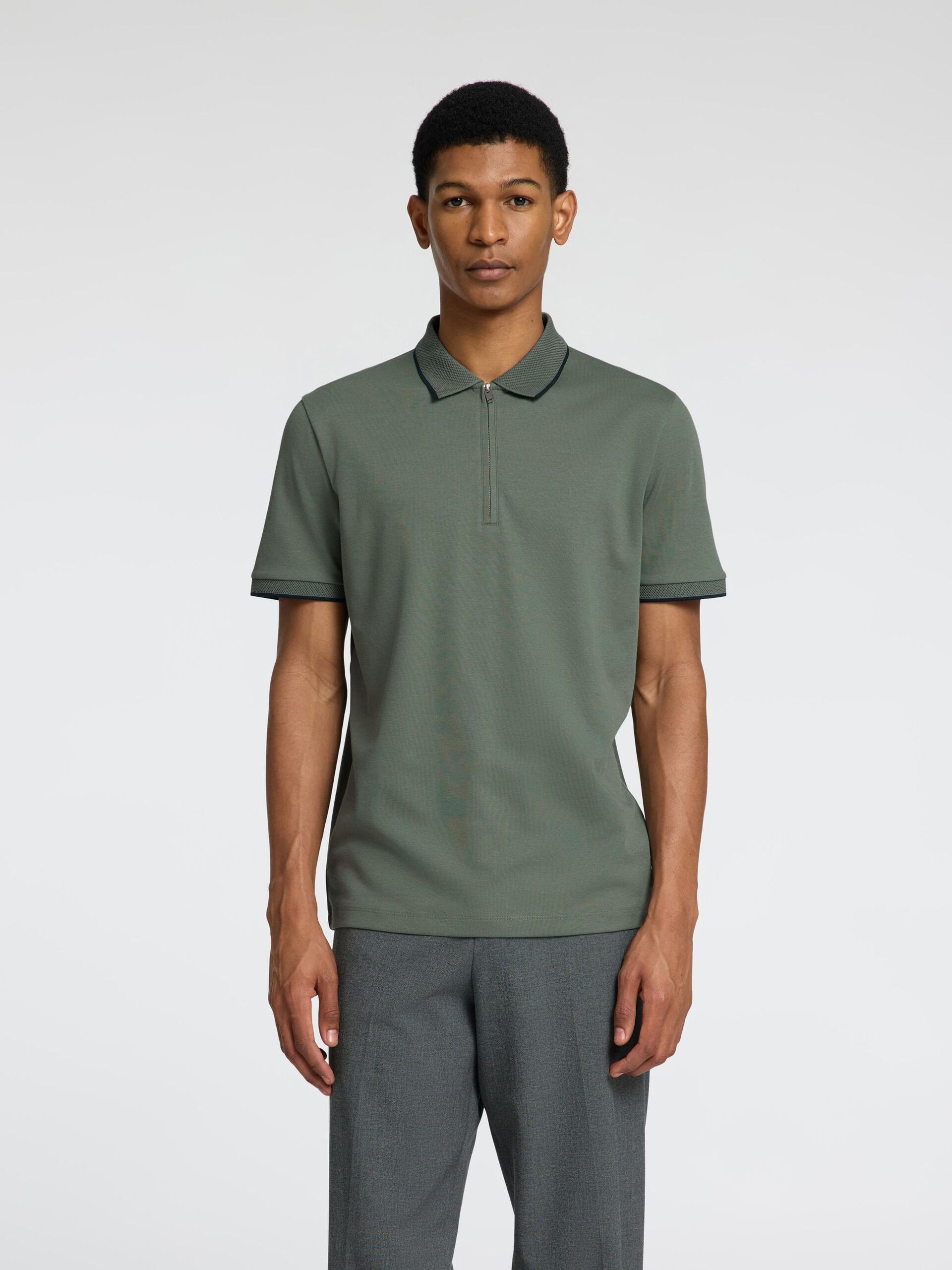 selected-miesten-pikeepaita-fave-sport-zip-ss-polo-khaki-1