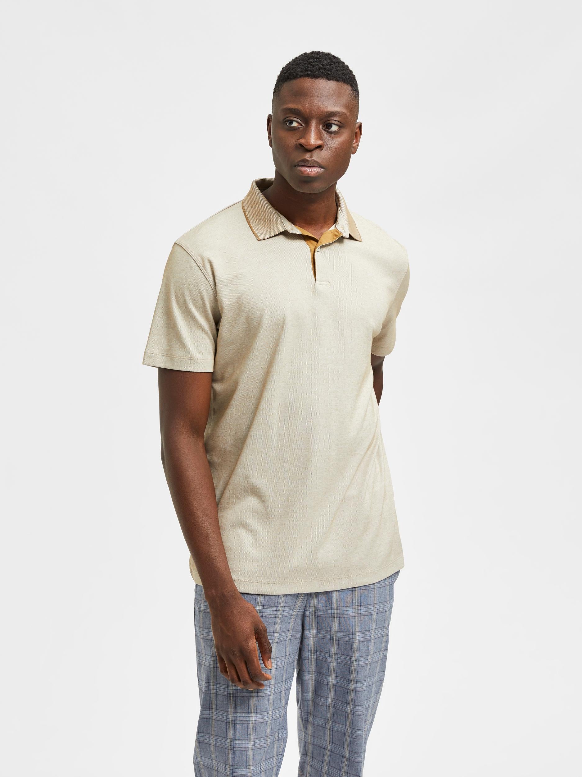selected-miesten-pikeepaita-leroy-coolmax-nos-viilentava-pikee-beige-1