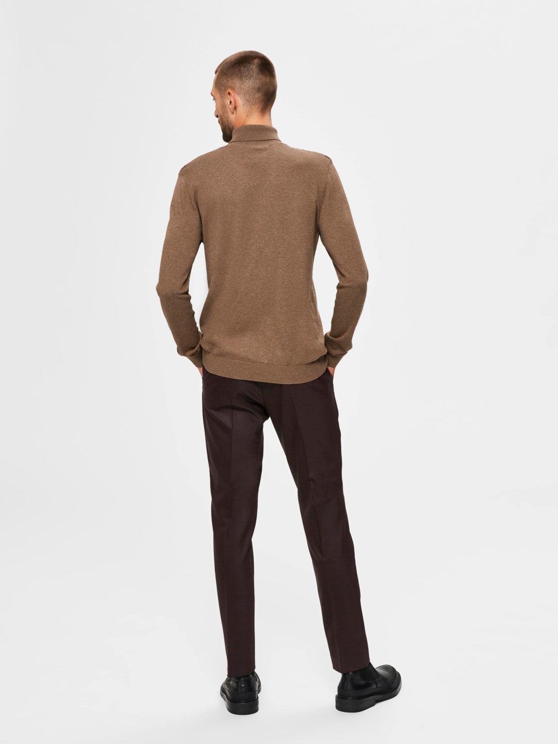selected-miesten-pooloneule-berg-roll-neck-nos-vtt-beige-2