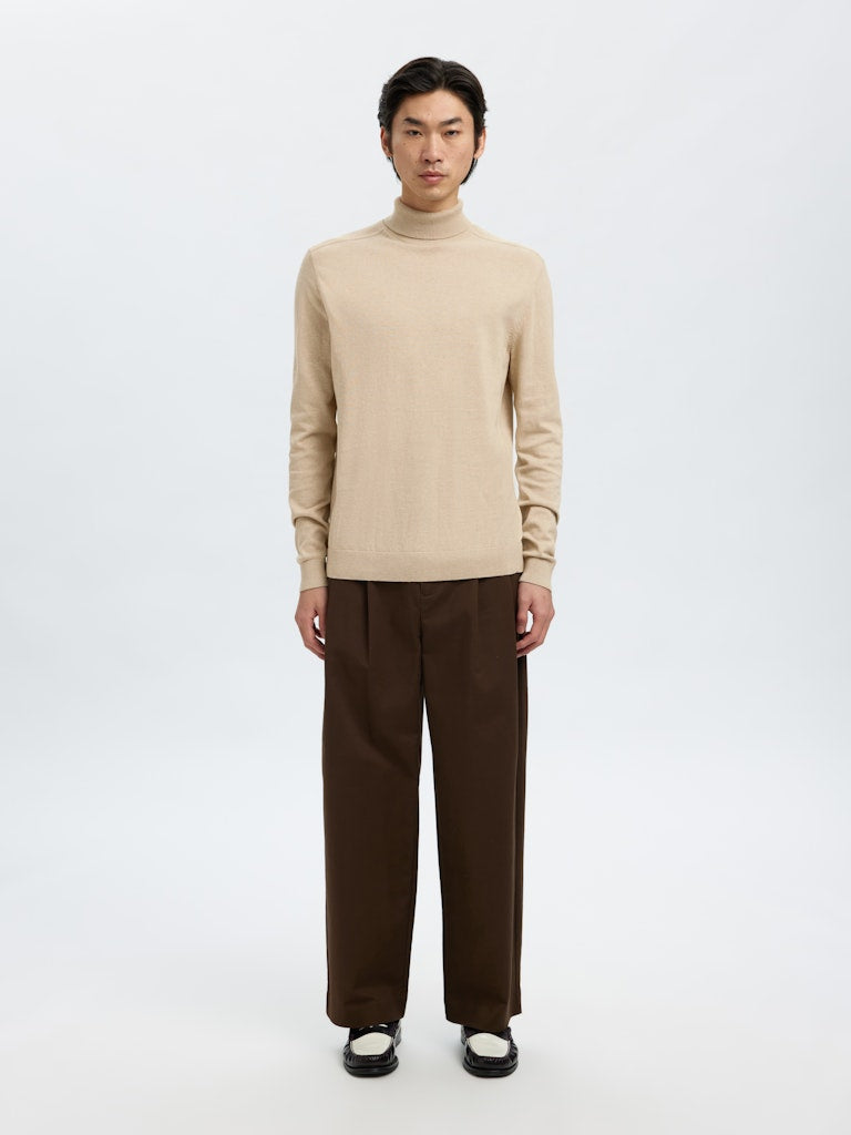 selected-miesten-pooloneule-berg-roll-neck-oatmeal-melange-3