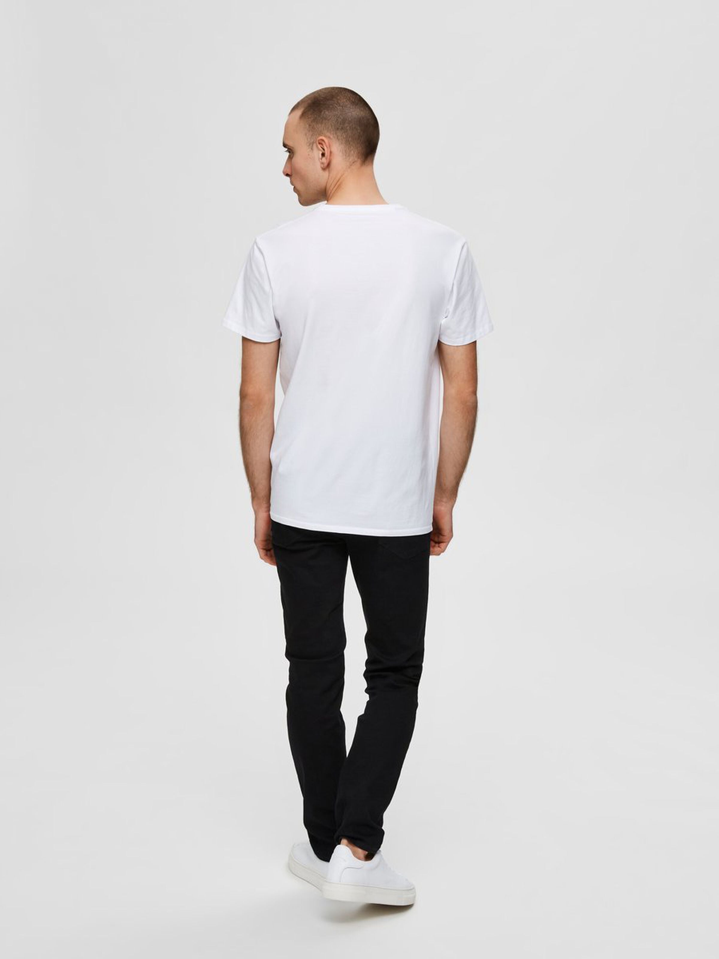 selected-miesten-t-paita-new-pima-ss-o-neck-valkoinen-2