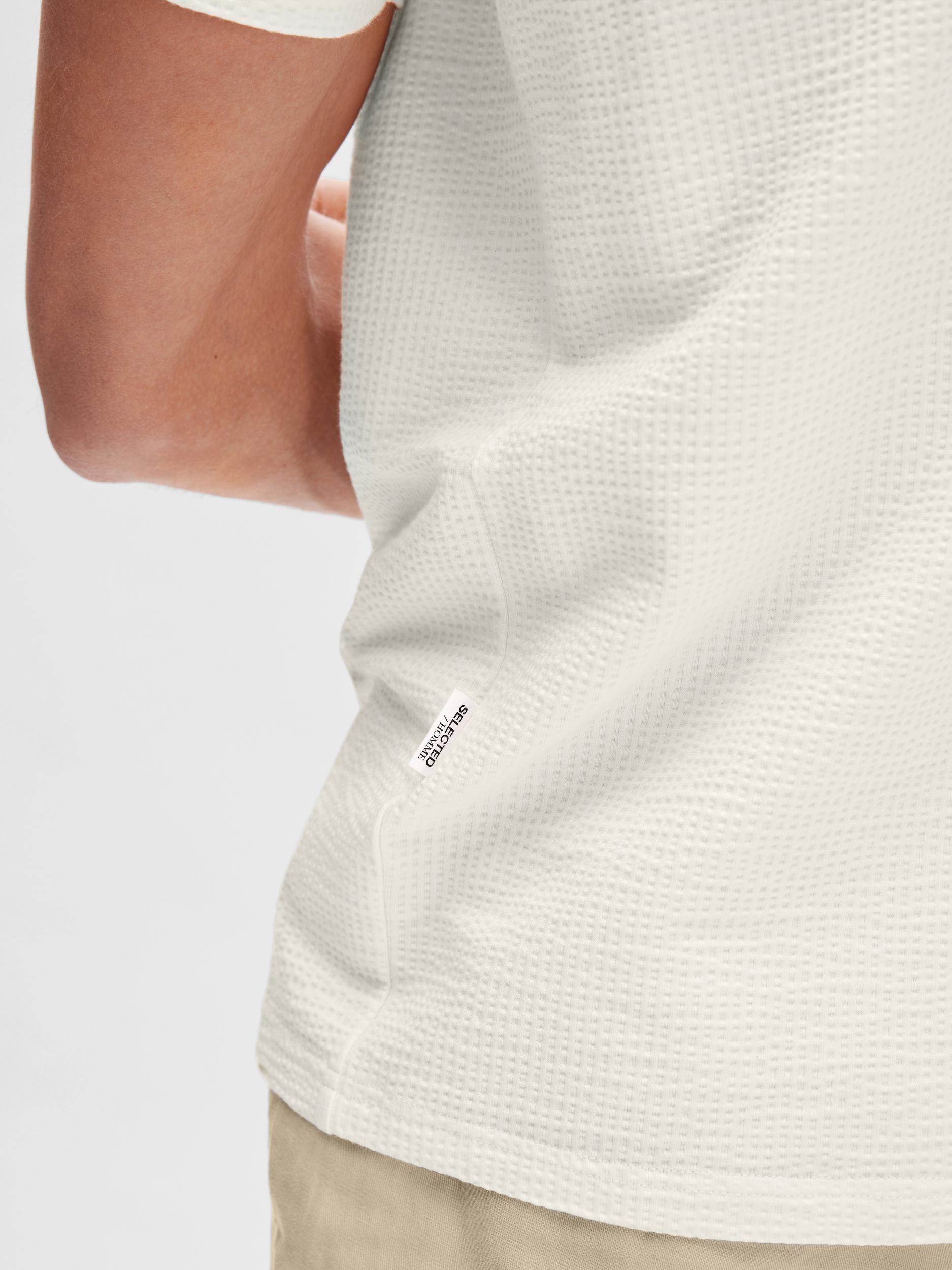 selected-miesten-t-paita-sander-seersucker-ss-o-neck-valkoinen-4
