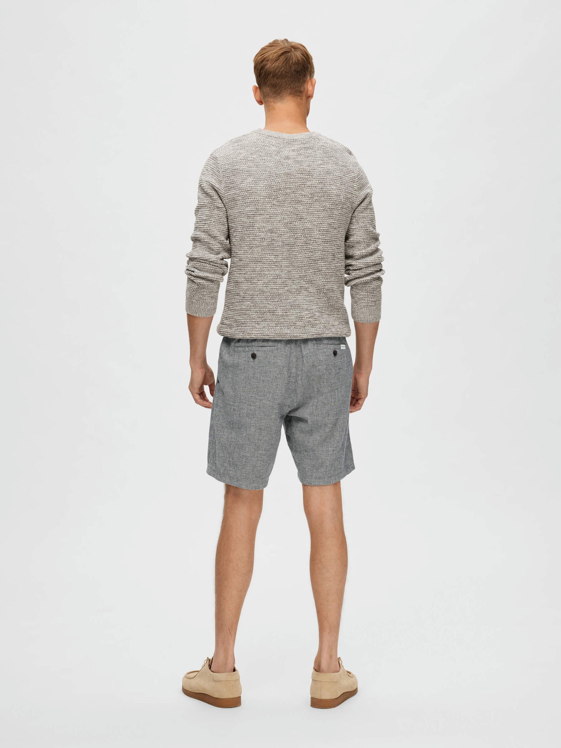 selected-shortsit-comfort-brody-linen-shorts-sininen-kuosi-2