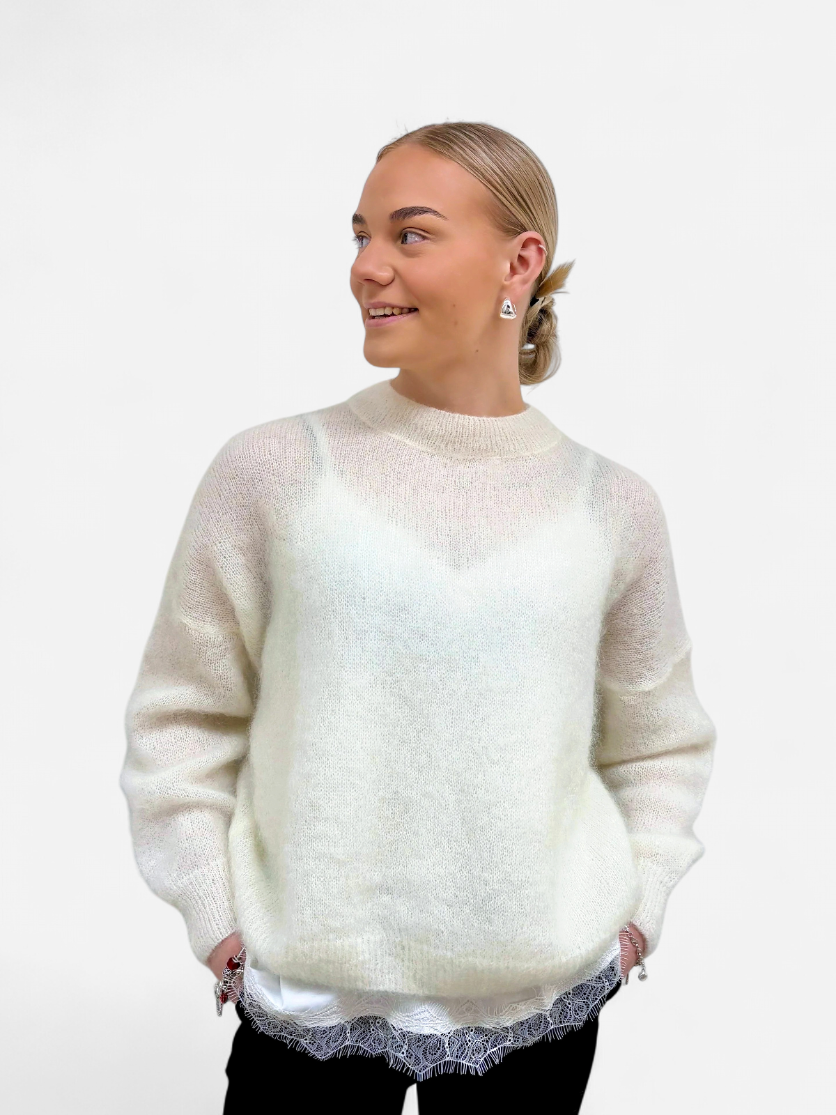 Sinnuu naisten neule Darla Mohairneule, valkoinen - Kekäle.fi