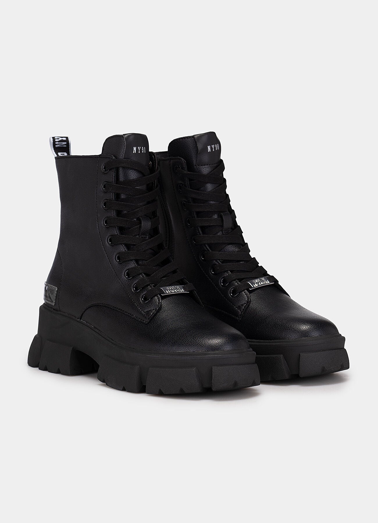 steve-madden-naisten-kengat-tanker-boot-musta-1