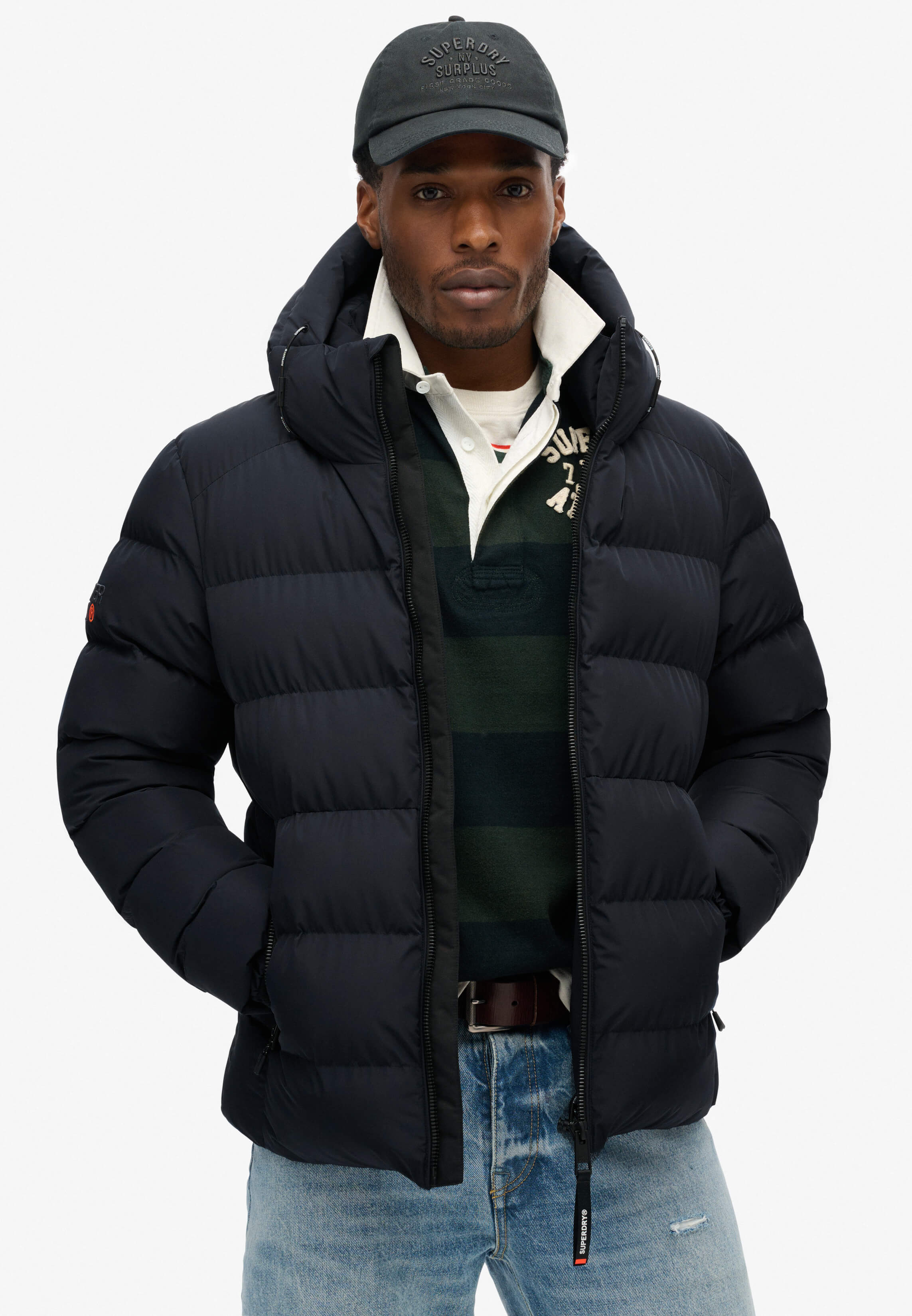 superdry-miesten-talvitakki-hooded-sports-puffer-jacket-tummansininen-1