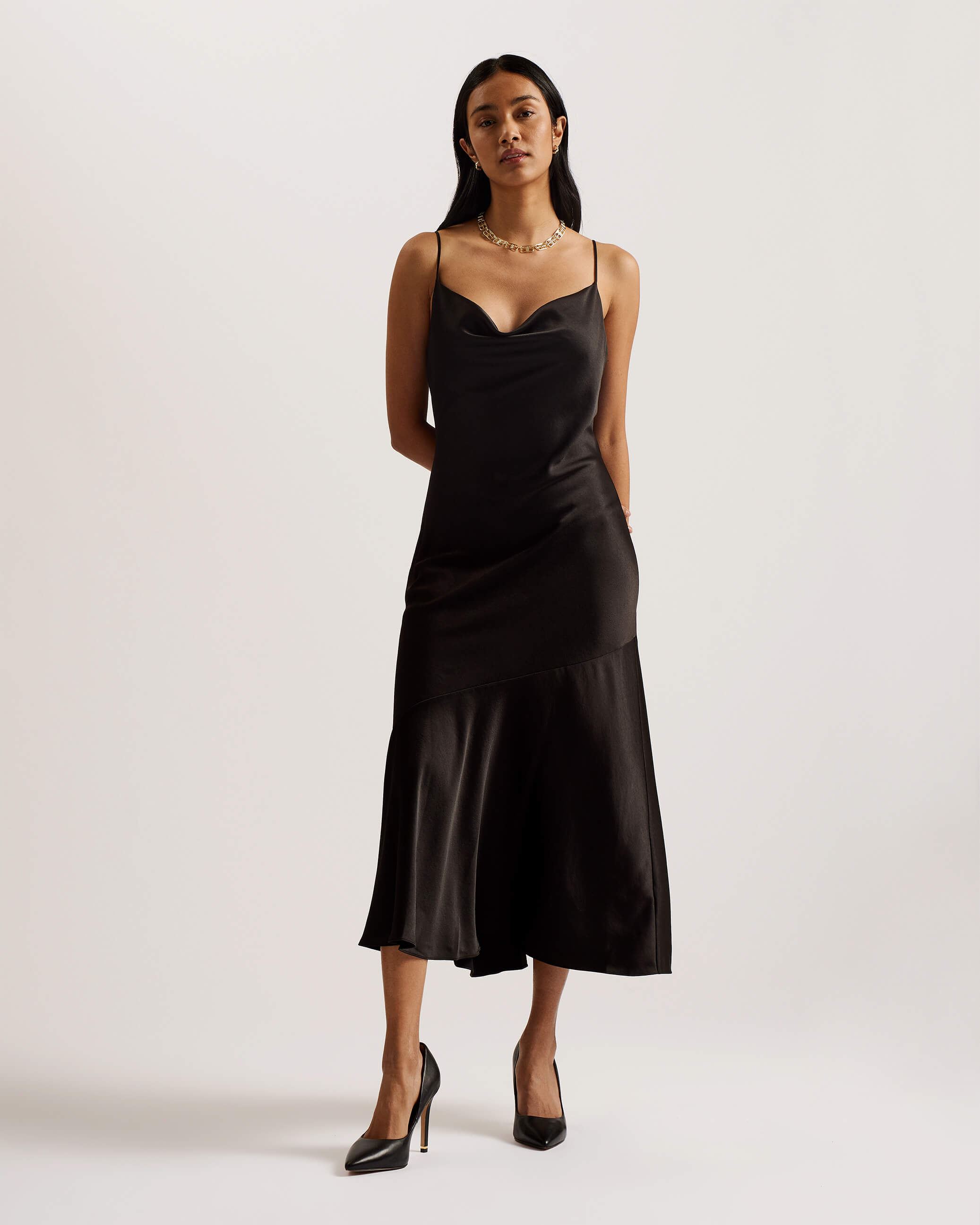 ted-baker-naisten-mekko-tunca-satin-cowl-neck-evening-midi-dress-musta-1