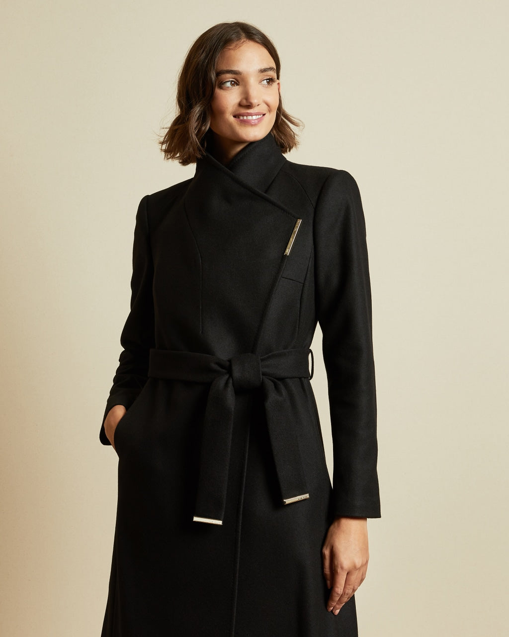ted-baker-naisten-villakangastakki-rose-midi-wool-wrap-coat-musta-1