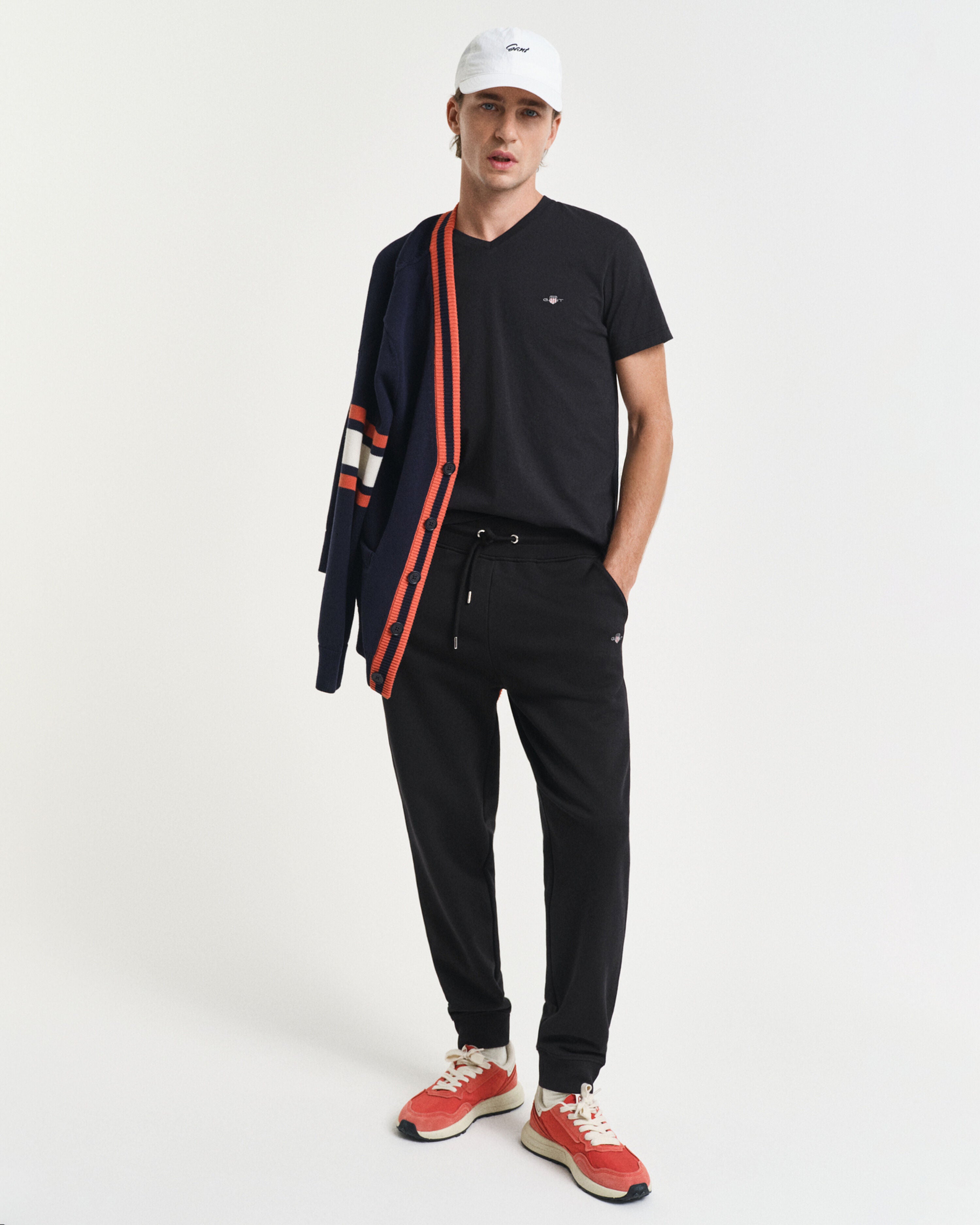 Gant miesten collegehousut Reg Shield Sweatpants, musta